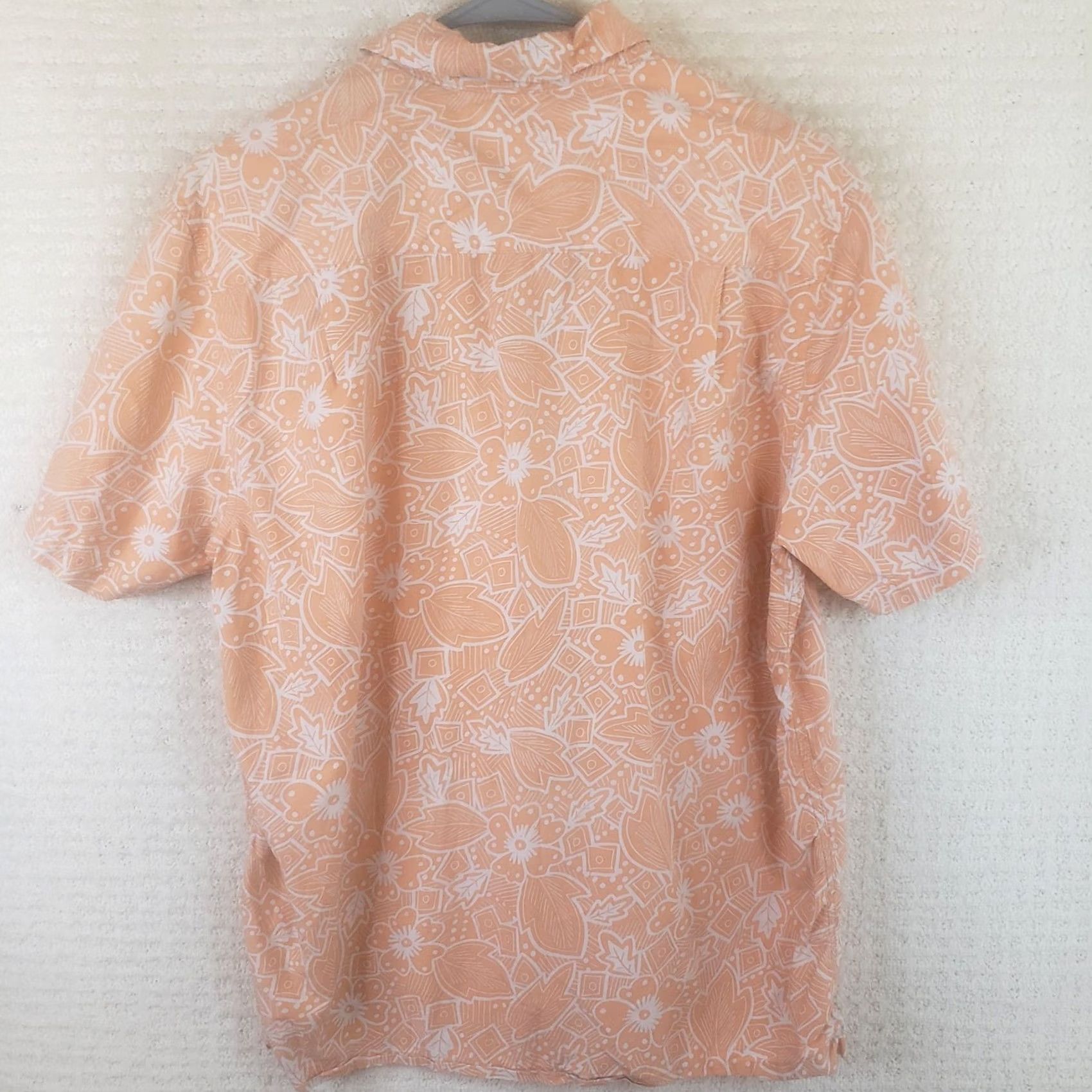Tommy Bahama Tommy Bahama Shirt Men M Hawaiian Peach Orange Silk Cotton Short Slv Button-Up Collar Geometric Floral Modern Island Fit Size US M / EU 48-50 / 2 - 5 Thumbnail