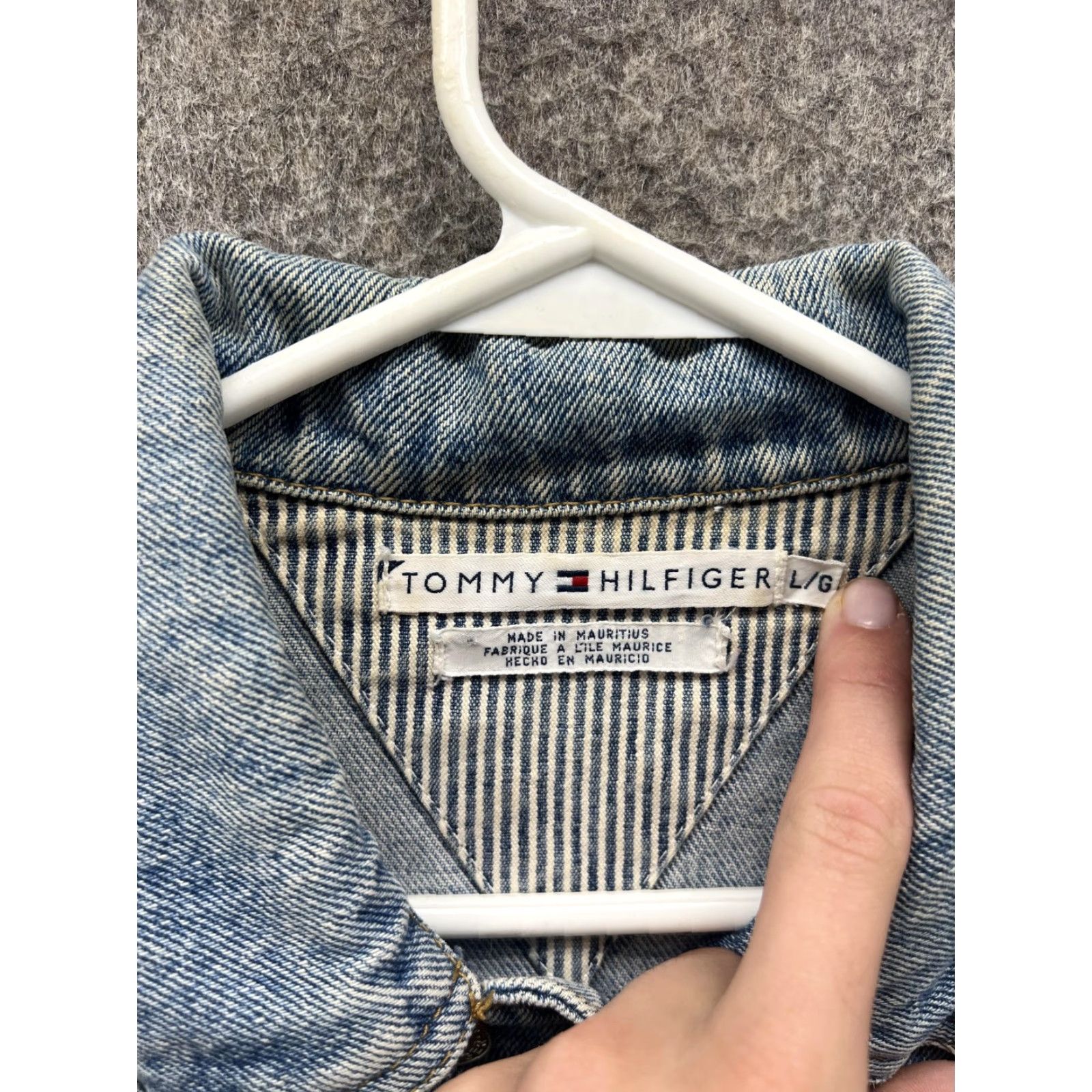 Tommy Hilfiger Tommy Hilfiger Denim Jacket Womens Large Blue Button Front Classic Trucker Size L / US 10 / IT 46 - 2 Thumbnail