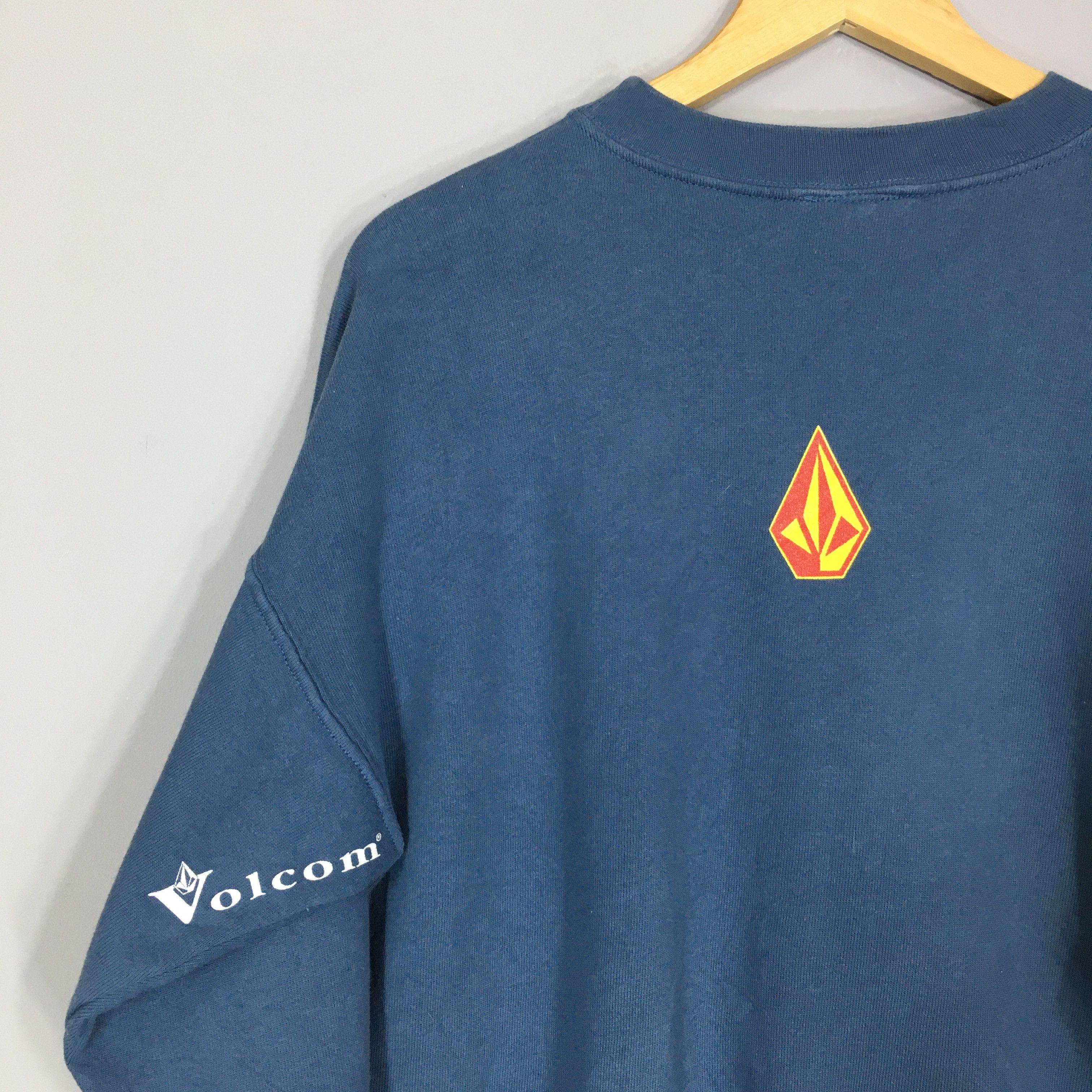 Vintage × Volcom Vintage Volcom Stone Skateboarding Sweatshirt Medium Size US M / EU 48-50 / 2 - 8 Thumbnail