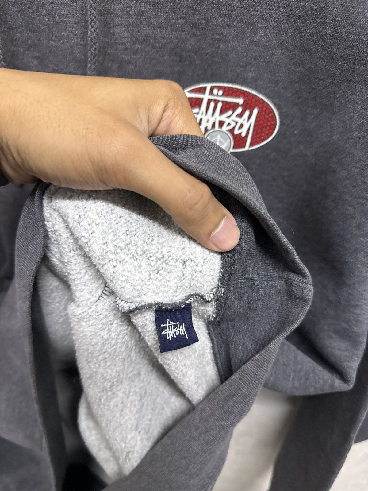 Stussy Vintage Distressed Stussy Crown Oval Logo Hoodie Size US L / EU 52-54 / 3 - 8 Thumbnail