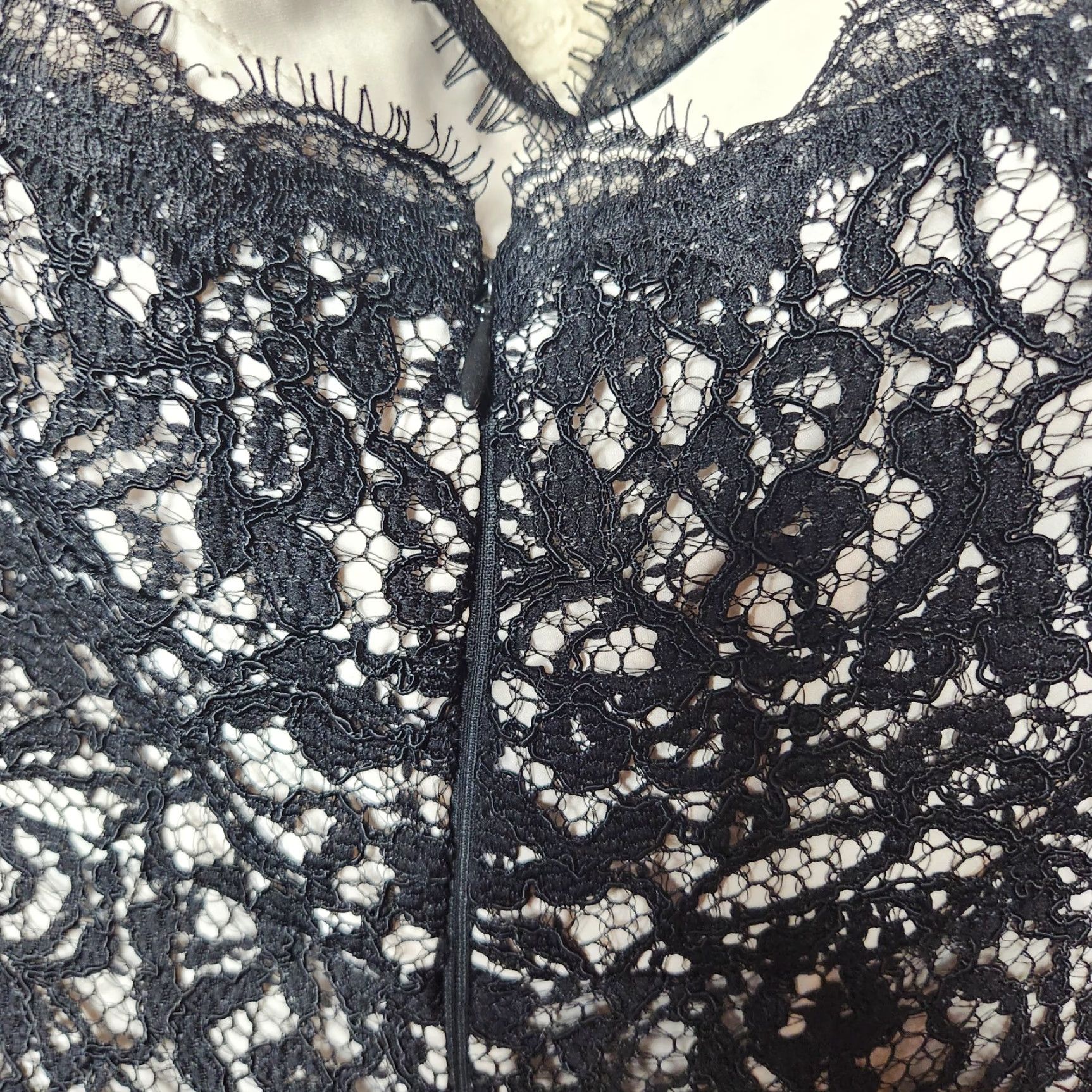 White House Black Market Whbm Womens Black Lace Strapless Above Knee Sheath Cocktail Dress |2| Black Lace Strapless Cocktail Dress Womens 2 Size XS / US 0-2 / IT 36-38 - 5 Thumbnail