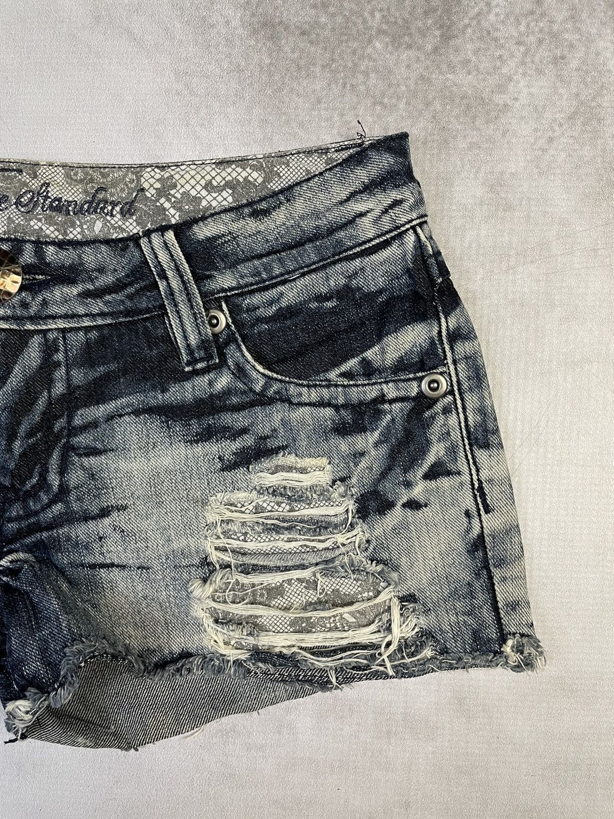 Japanese Brand The Vintage Standard D.i.a. Style Distressed Micro Shorts Size 27" / US 4 / IT 40 - 3 Thumbnail