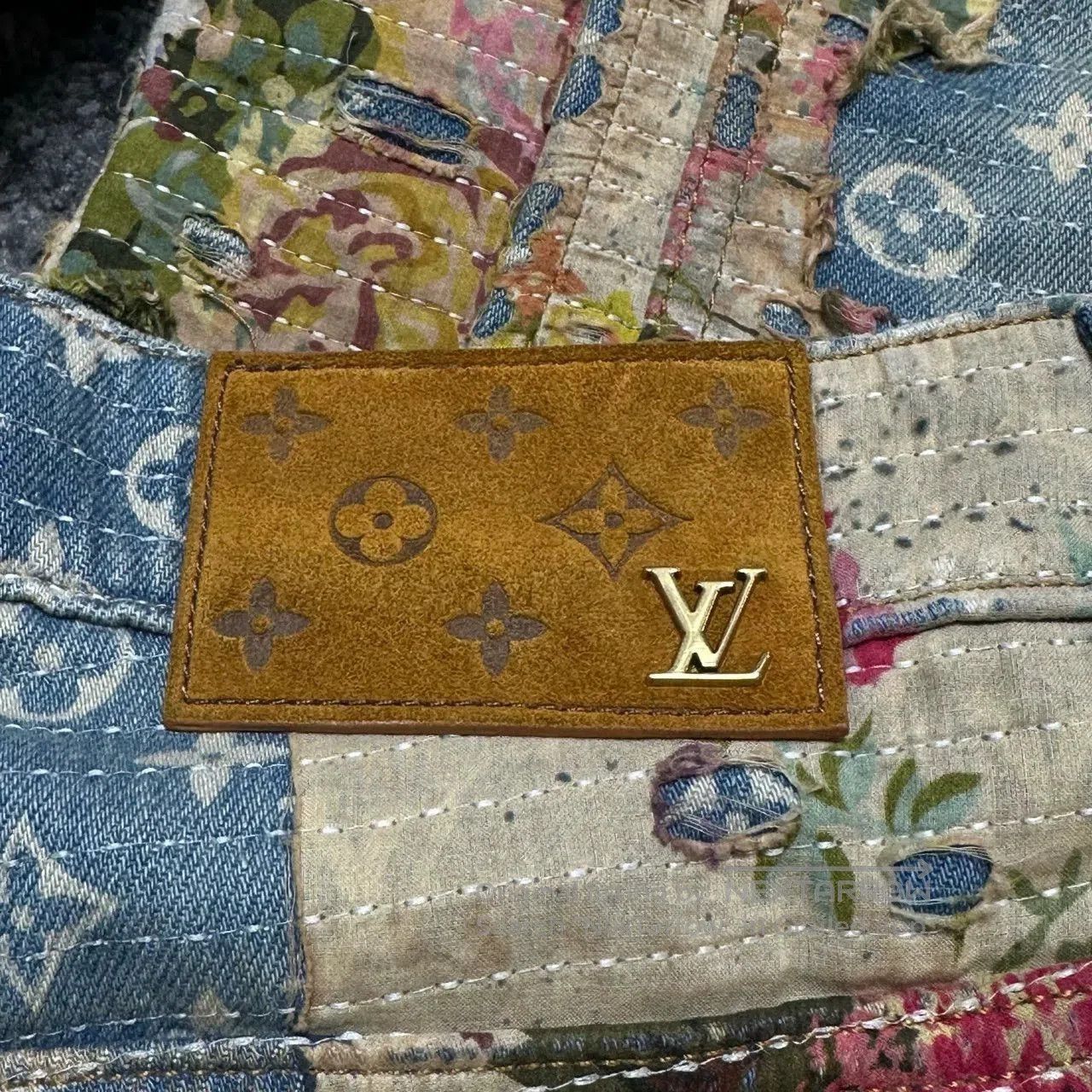 Louis Vuitton louis vuitton floral patchwork denim pants. Size US 30 / EU 46 - 5 Thumbnail