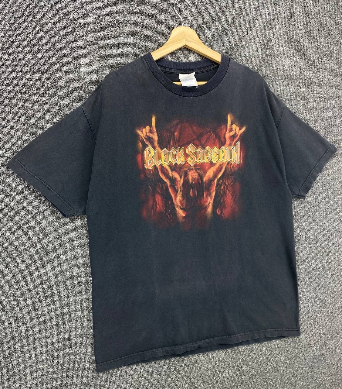 Band Tees Vintage Black Sabbath Heavy Metal Punk Rock Band Tees Size US XL / EU 56 / 4 - 2 Thumbnail