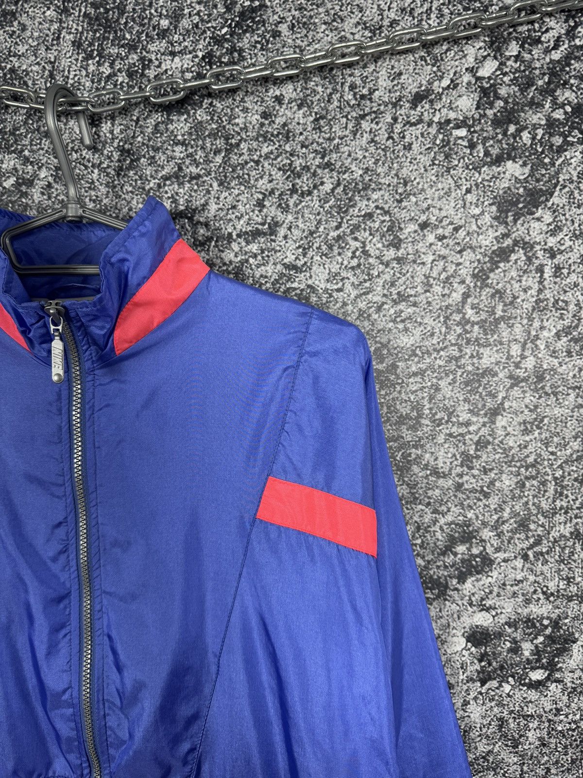 Nike Nike International Nylon Vintage Jacket Windbreaker Size S Size US S / EU 44-46 / 1 - 2 Thumbnail