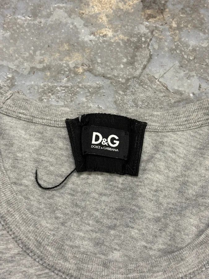 Dolce & Gabbana 2000s Dolce & Gabbana Chill Lady Grey T-Shirt Size US S / EU 44-46 / 1 - 9 Thumbnail