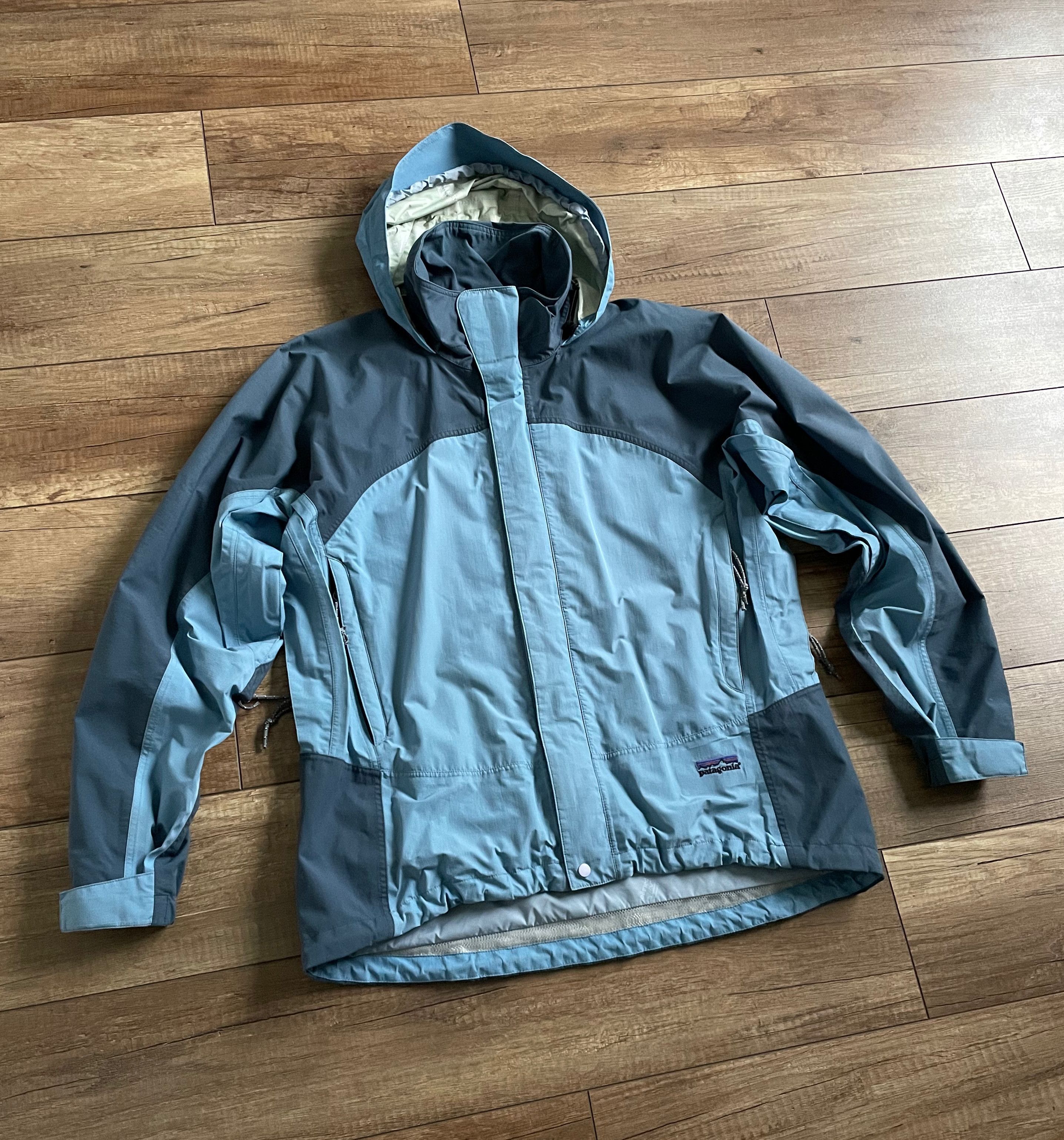 Patagonia Vintage Patagonia GoreTex XCR Blue Hooded Windbreaker Jacket Size M / US 6-8 / IT 42-44 - 1 Thumbnail