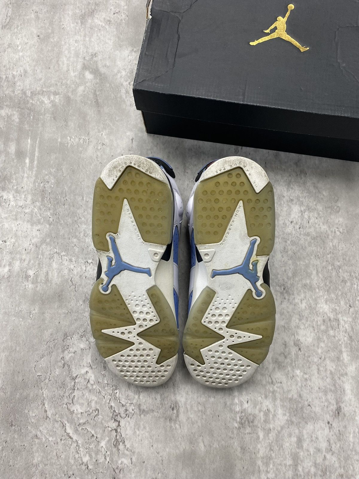 Jordan Brand Size 7Y - Jordan 6 Retro “UNC White” Size US 7 / EU 40 - 4 Thumbnail