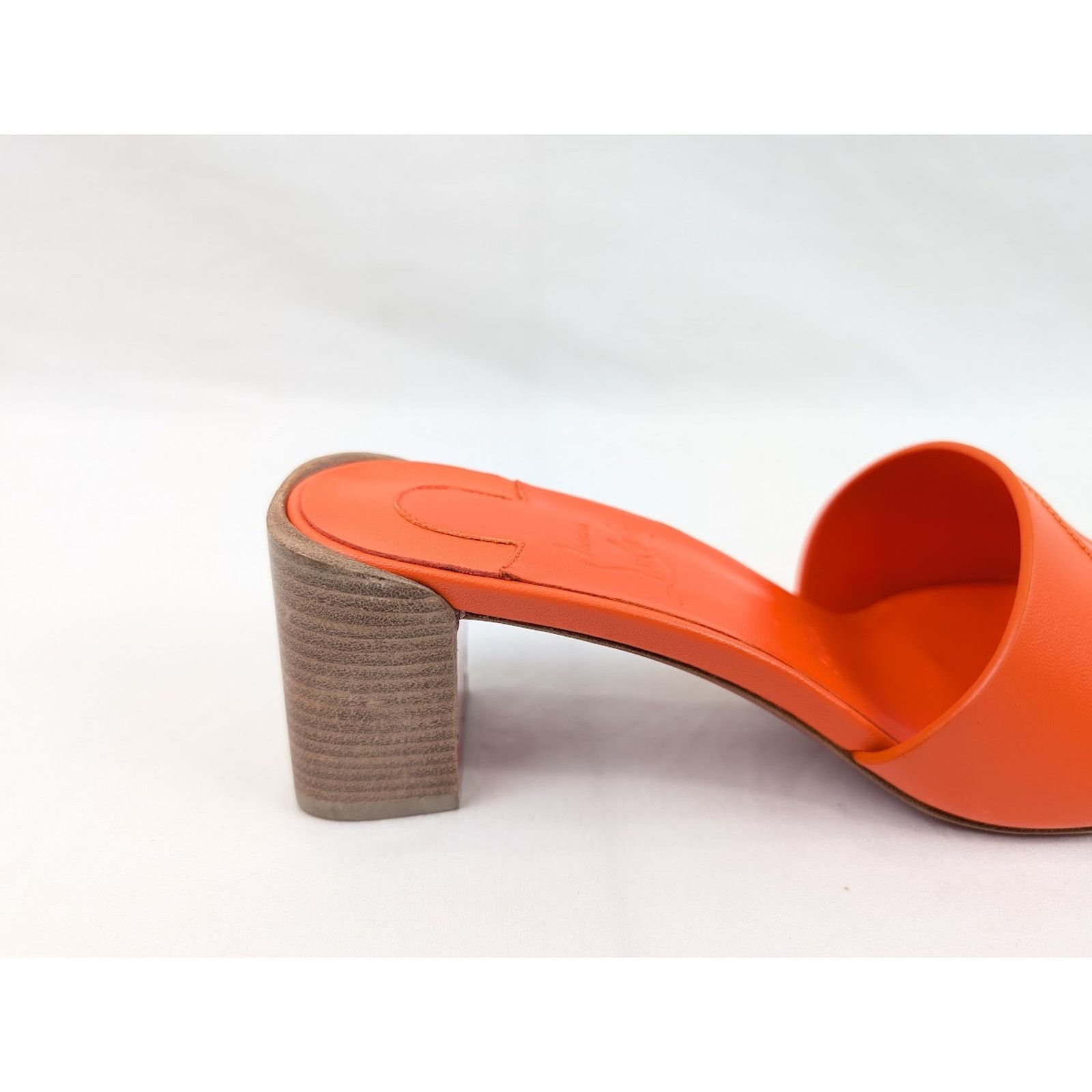 Christian Louboutin o1rshd1 Nappa Heel Mule in Vitamine/Lin Vitamine Size US 7 / IT 37 - 4 Thumbnail