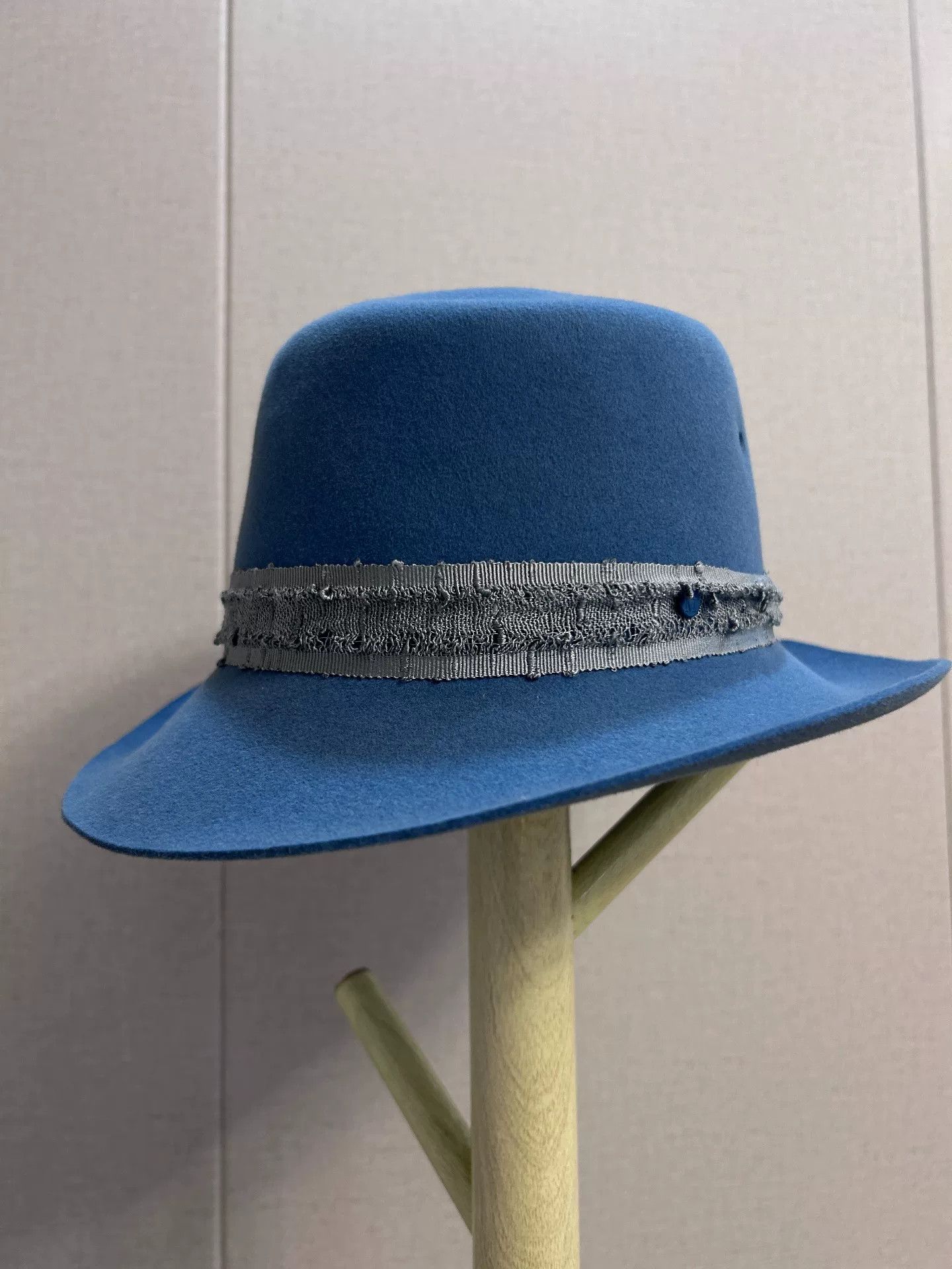 Maison Michel Maison Michel Gray-Blue Hat Size ONE SIZE - 1 Thumbnail