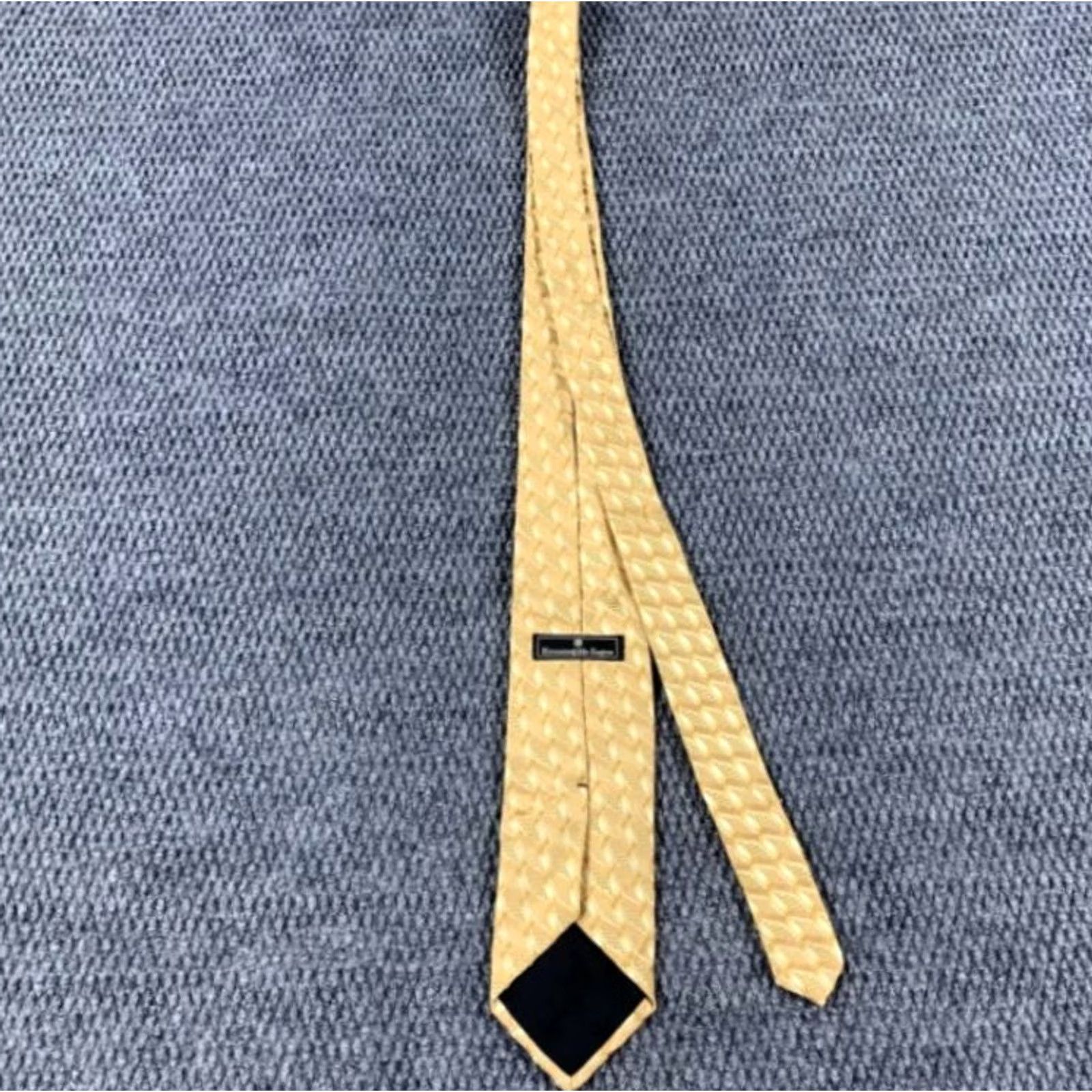 Ermenegildo Zegna VINTAGE Ermenegildo Zegna Necktie 100% Silk Gold Geometric Pattern Tie Mens 58" Gold Geometric Designer Pattern Abstract 3.5" Wide Outlook Size ONE SIZE - 4 Thumbnail