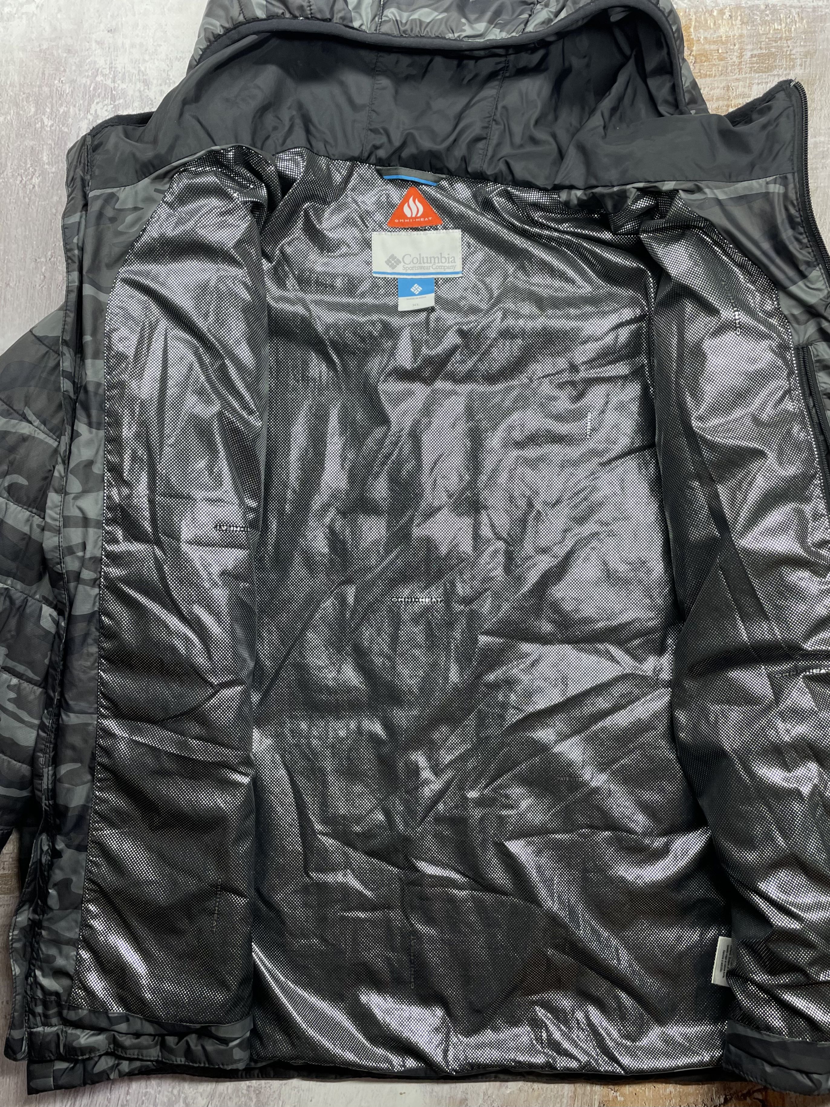 Columbia Vintage Camouflage Puffer Jacket Columbia Men’s Size XL Size US XL / EU 56 / 4 - 6 Thumbnail