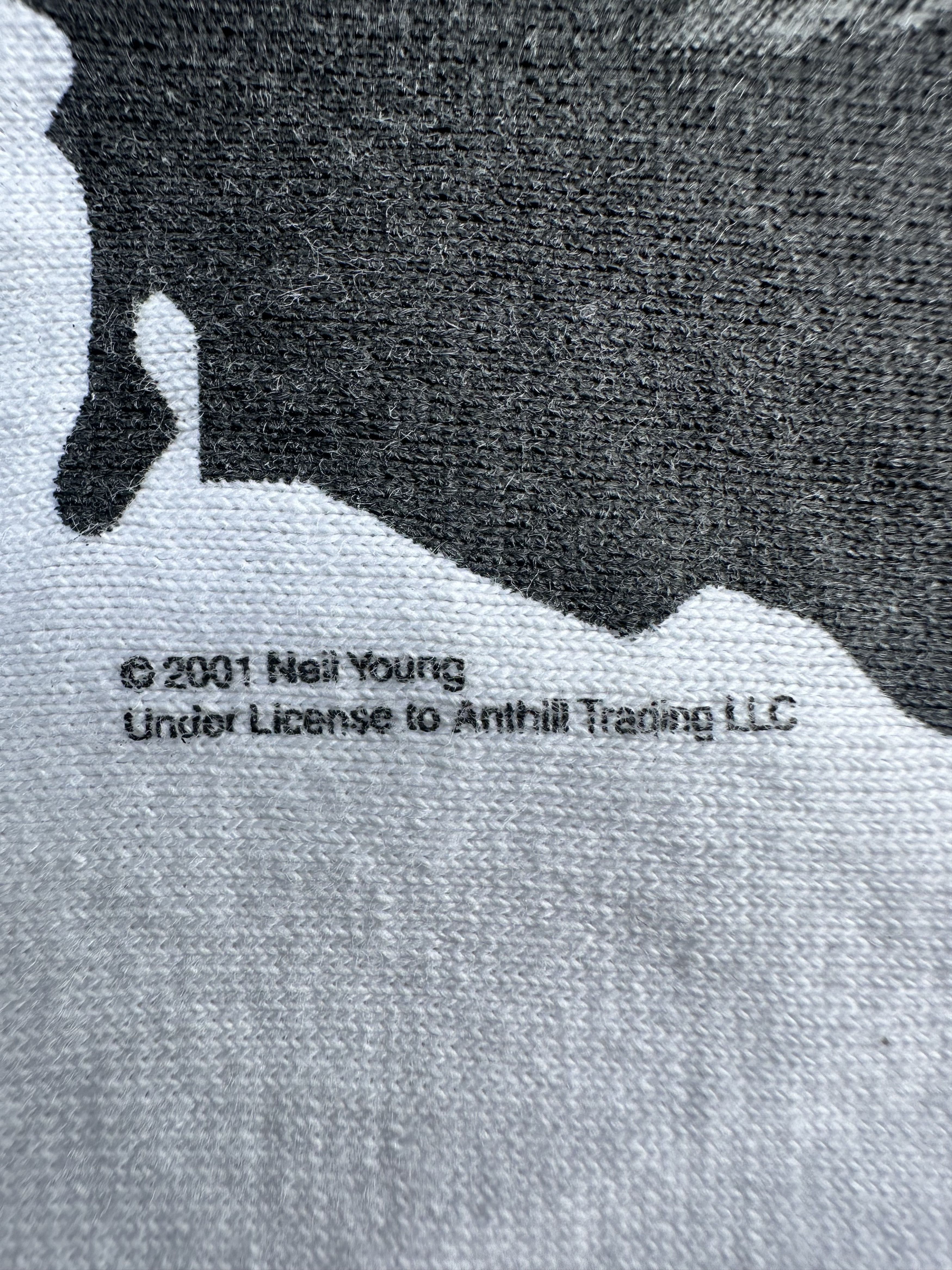 Band Tees Vintage Neil Young & Crazy Horse 2001 Tour T-shirt Size US L / EU 52-54 / 3 - 5 Thumbnail