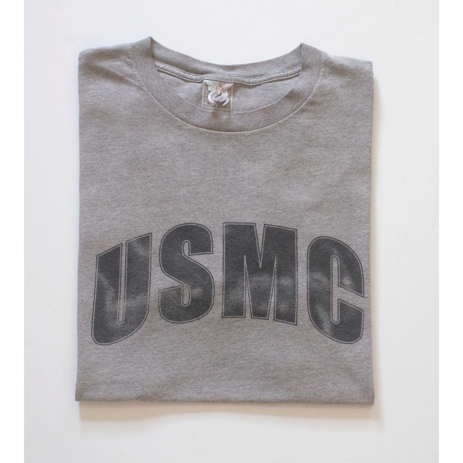 Fruit Of The Loom VINTAGE USMC US MILITARY GRAPHIC T SHIRT Men SZ M Cotton Fruit of the Loom 90s Athletic Core Graphic Short Sleeve Crew Neck Gray Size US M / EU 48-50 / 2 - 6 Thumbnail