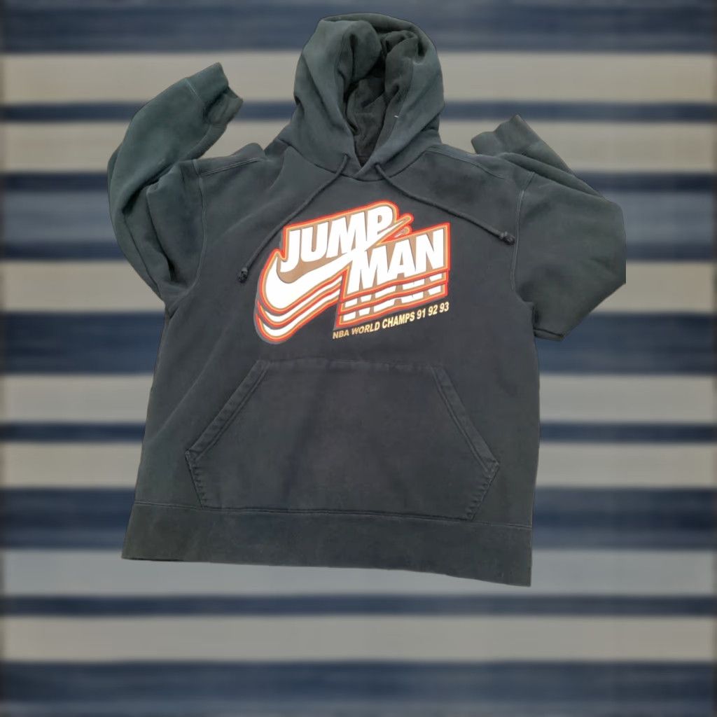 Jordan Brand VINTAGE Nike Air Jordan Jumpman Retro Hoodie Mens NBA Champs 91 92 93 Black L Graphic Print Cap/Logo Pullover Hooded Sweatshirt Mens Size US L / EU 52-54 / 3 - 1 Thumbnail