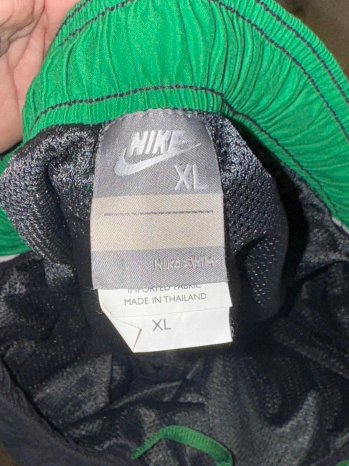 Nike Nike Green Floral Swim Trunks Mens XL Vintage Y2K Rare 90s Size US 36 / EU 52 - 4 Thumbnail