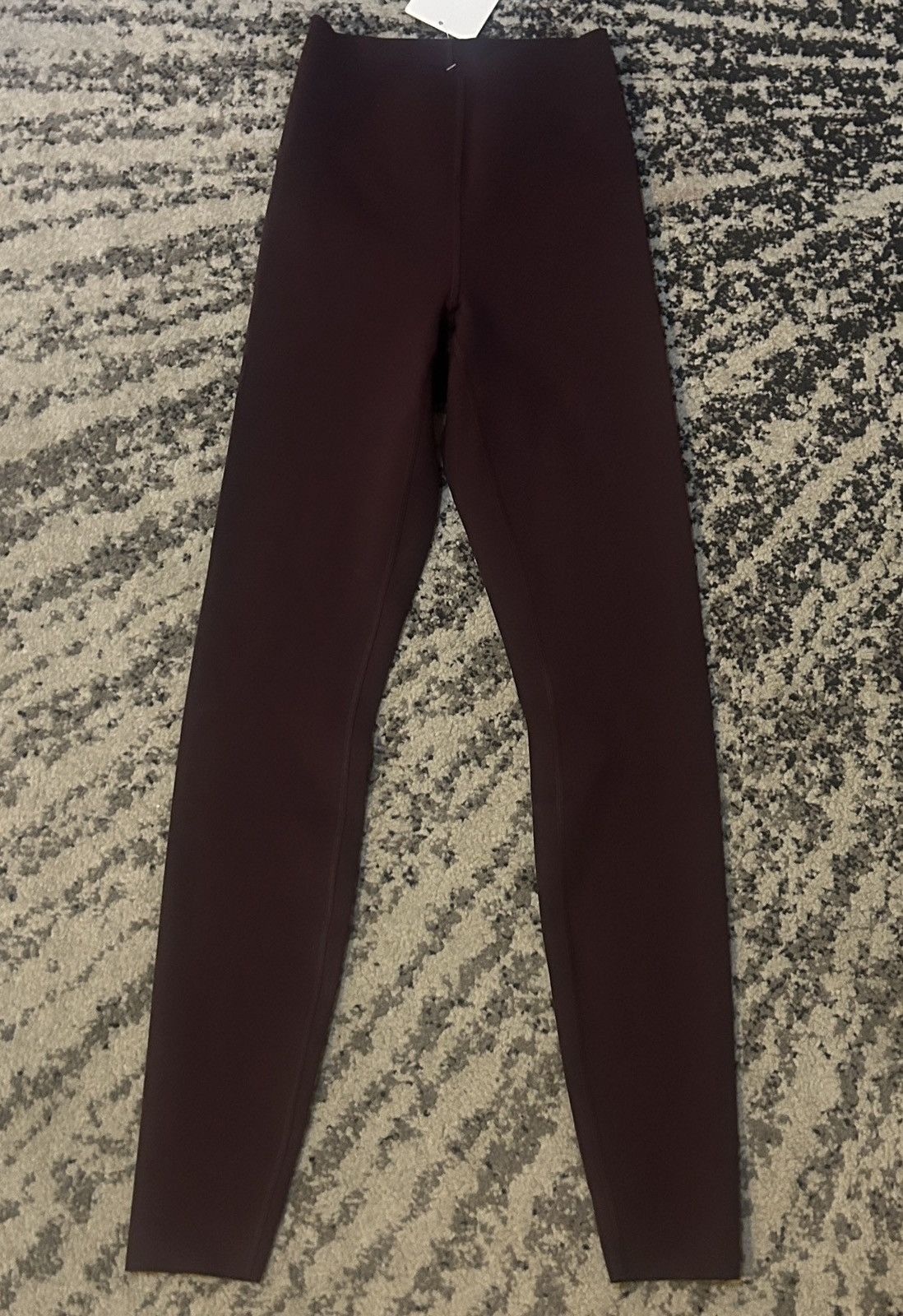 Lululemon Lululemon Glow Up Super-High-Rise Tight 28” size US 4 Size 25" / US 0 / IT 36 - 4 Thumbnail