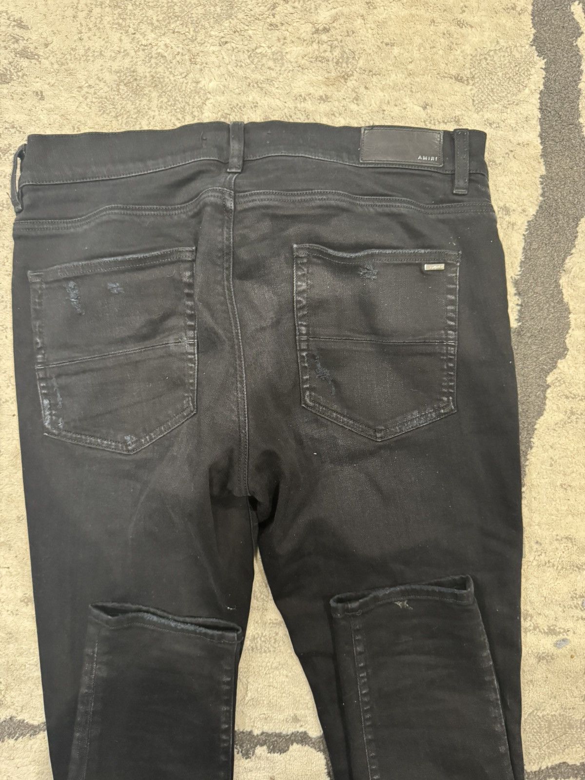 Amiri AMIRI VARSITY LOGO PATCH MEN'S DESTROYED BLACK SKINNY JEANS Size US 34 / EU 50 - 9 Thumbnail