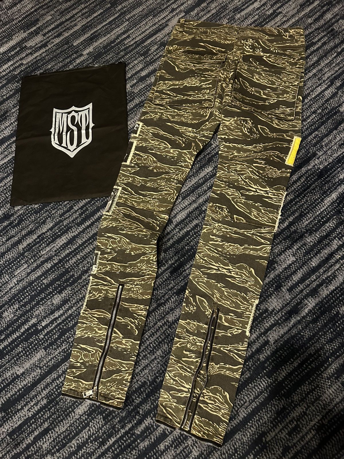Missing Since Thursday Missing Since Thursday Tiger Camo Cargo Size US 30 / EU 46 - 3 Thumbnail