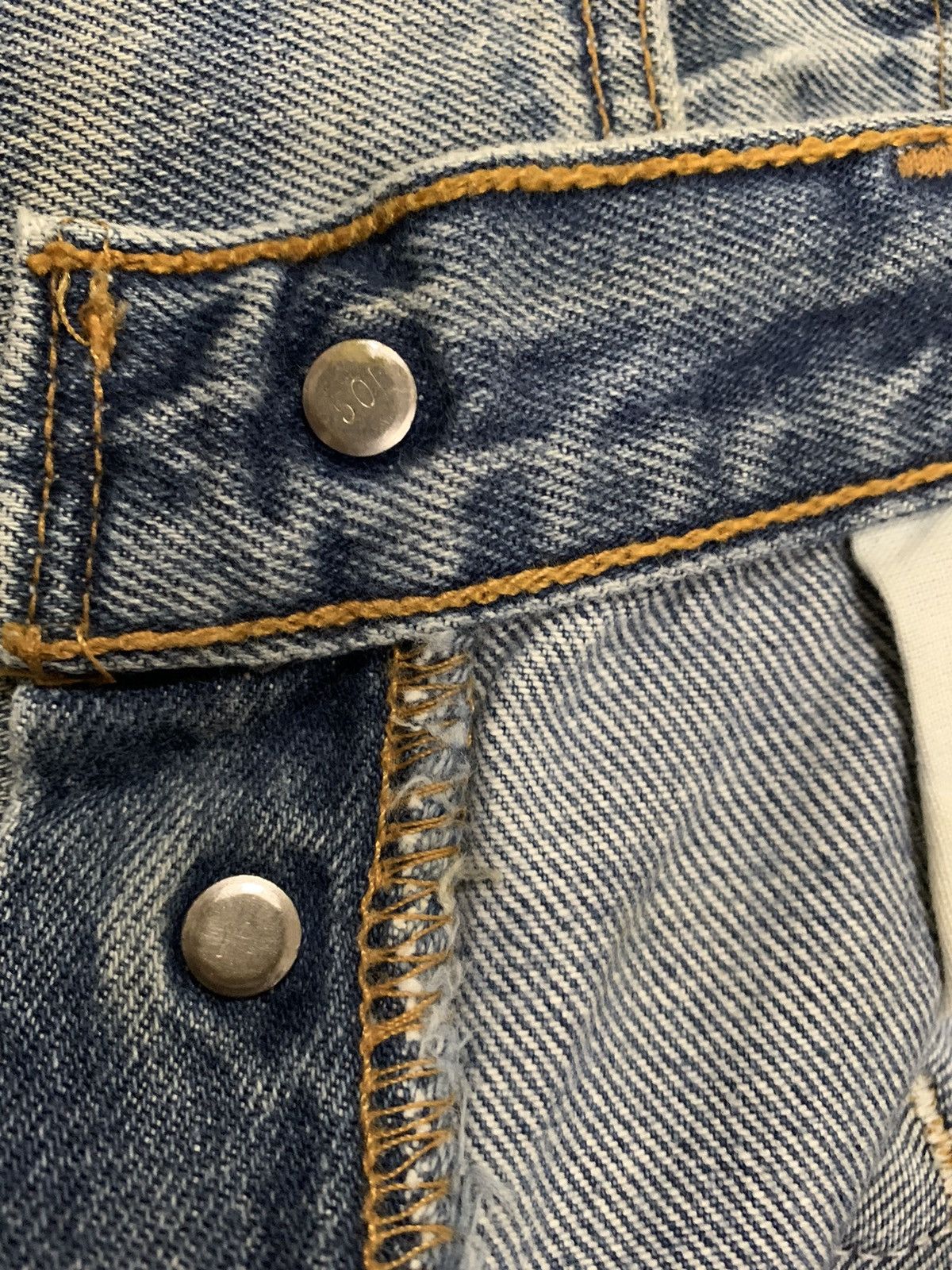 Levi's Vintage 90s Levis 501 Distressed Jeans Stamp Button #501 Size US 28 / EU 44 - 5 Thumbnail