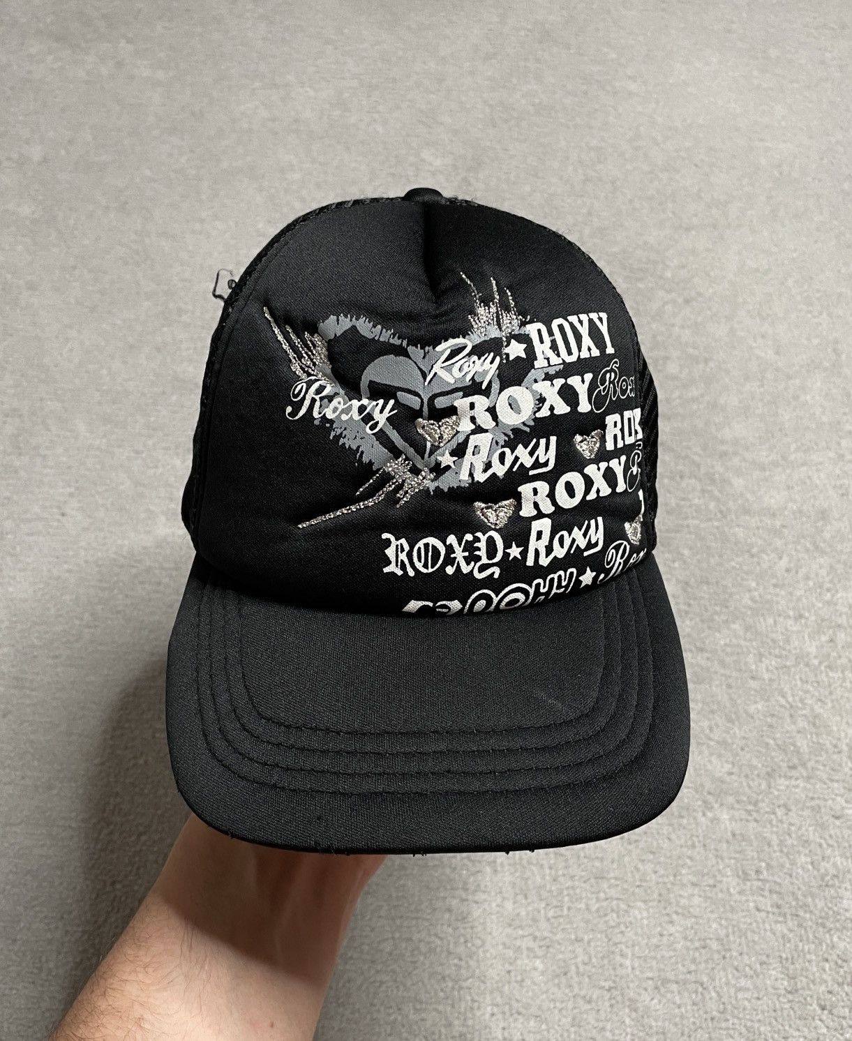 Vintage Vintage Black Trucker Cap Hat Print Roxy Drip Swag Size ONE SIZE - 1 Thumbnail
