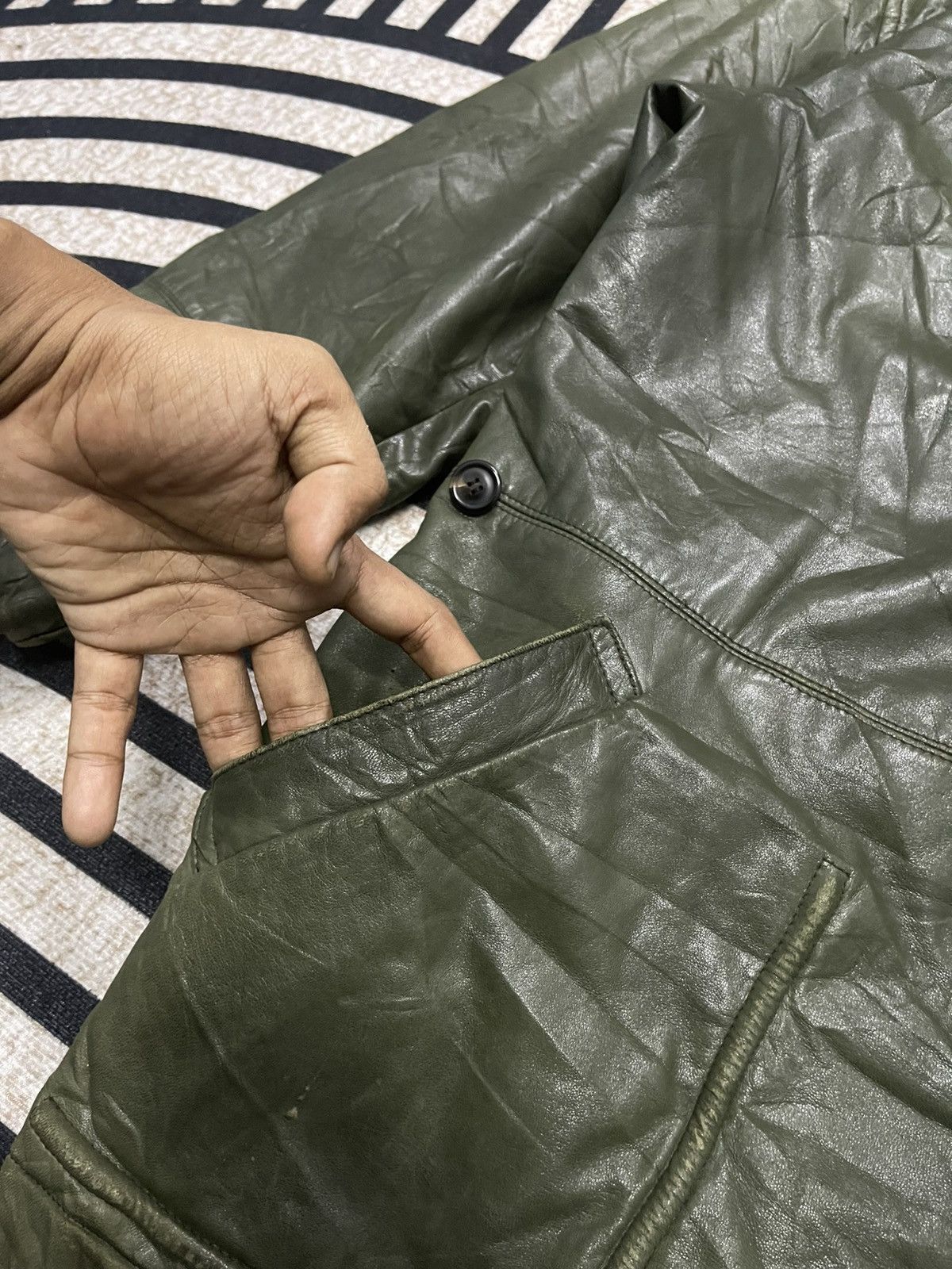 Issey Miyake VINTAGE 90s ISSEY MIYAKE SHEEPSKIN LEATHER JACKET DARK GREEN Size US M / EU 48-50 / 2 - 10 Thumbnail