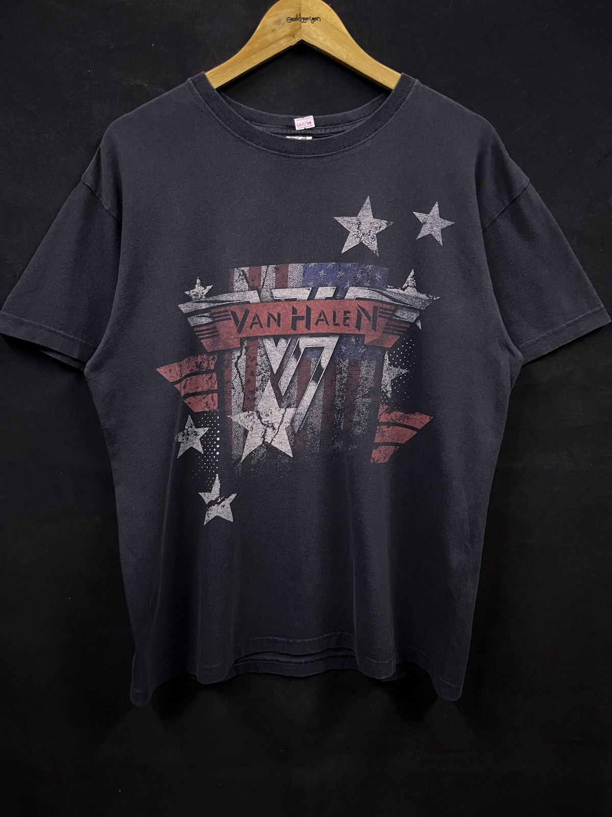 Vintage Vintage Y2k Van Halen band shirt anvil tag - L Size US L / EU 52-54 / 3 - 1 Thumbnail