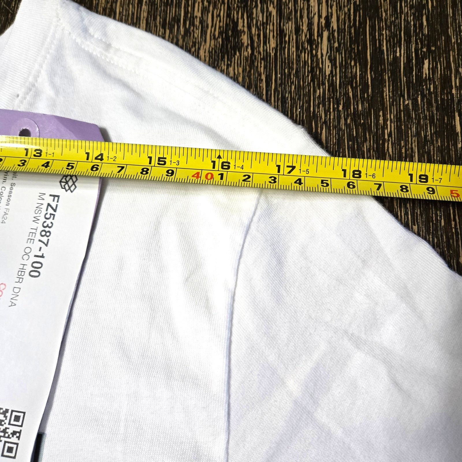 Nike Nike Sz Medium White Dna Embroidered Swoosh Prototype Tee Size US M / EU 48-50 / 2 - 6 Thumbnail