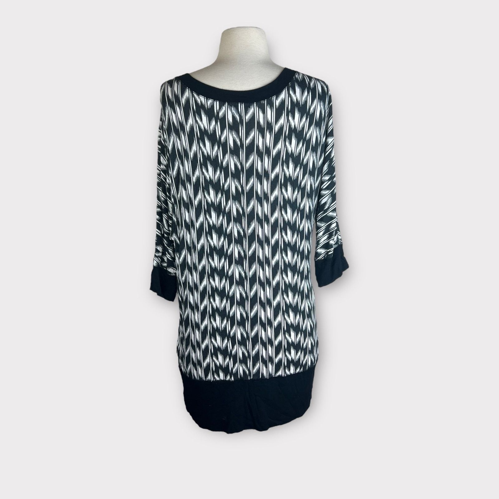 Forever 21 Forever 21 | Abstract Tribal Black and White Tunic Top/Dress Size M / US 6-8 / IT 42-44 - 3 Thumbnail
