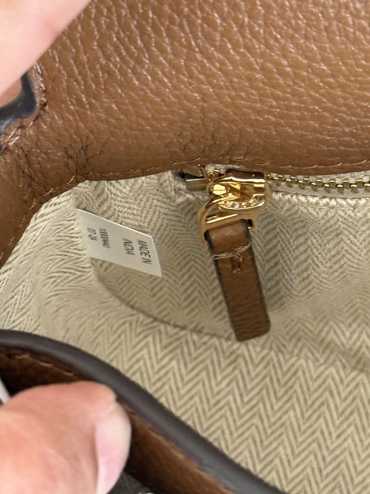 Tory Burch Tory Burch BRITTEN CONVERTIBLE Leather Shoulder & cardholder Size ONE SIZE - 14 Thumbnail