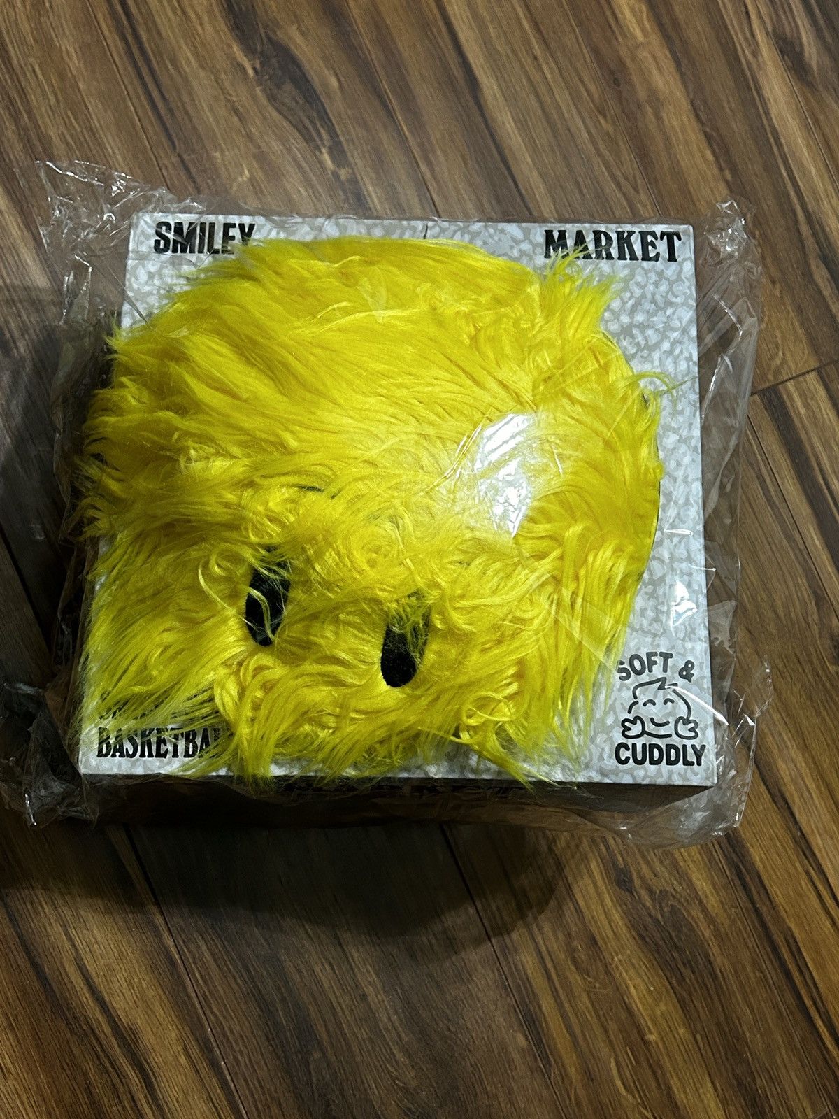 Market Fluffy Basketball By M@RKET Size ONE SIZE - 2 Thumbnail