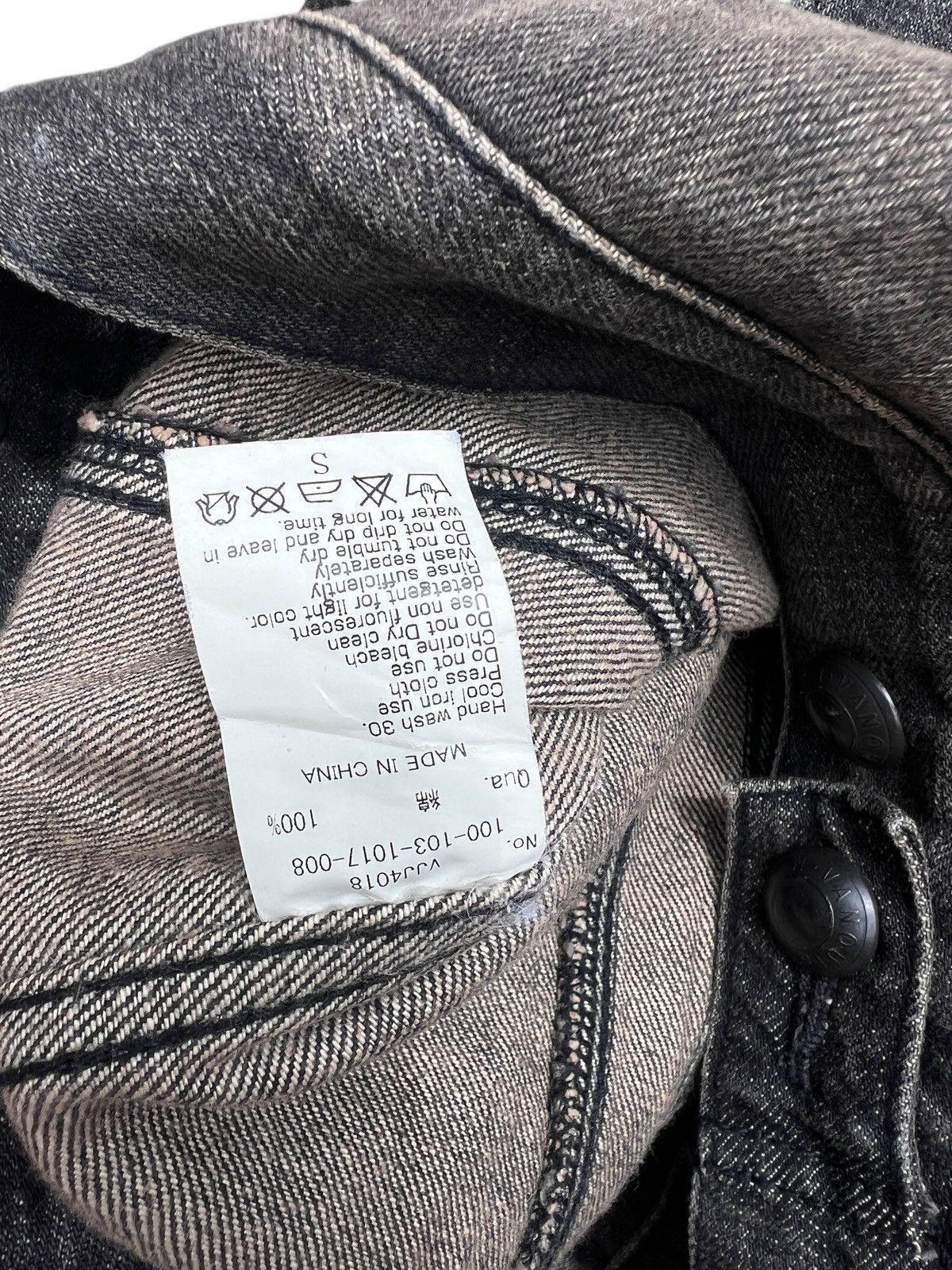 Vanquish Vanquish Japan Distressed Sunfaded Gothic Black Denim Jacket Size US S / EU 44-46 / 1 - 8 Thumbnail