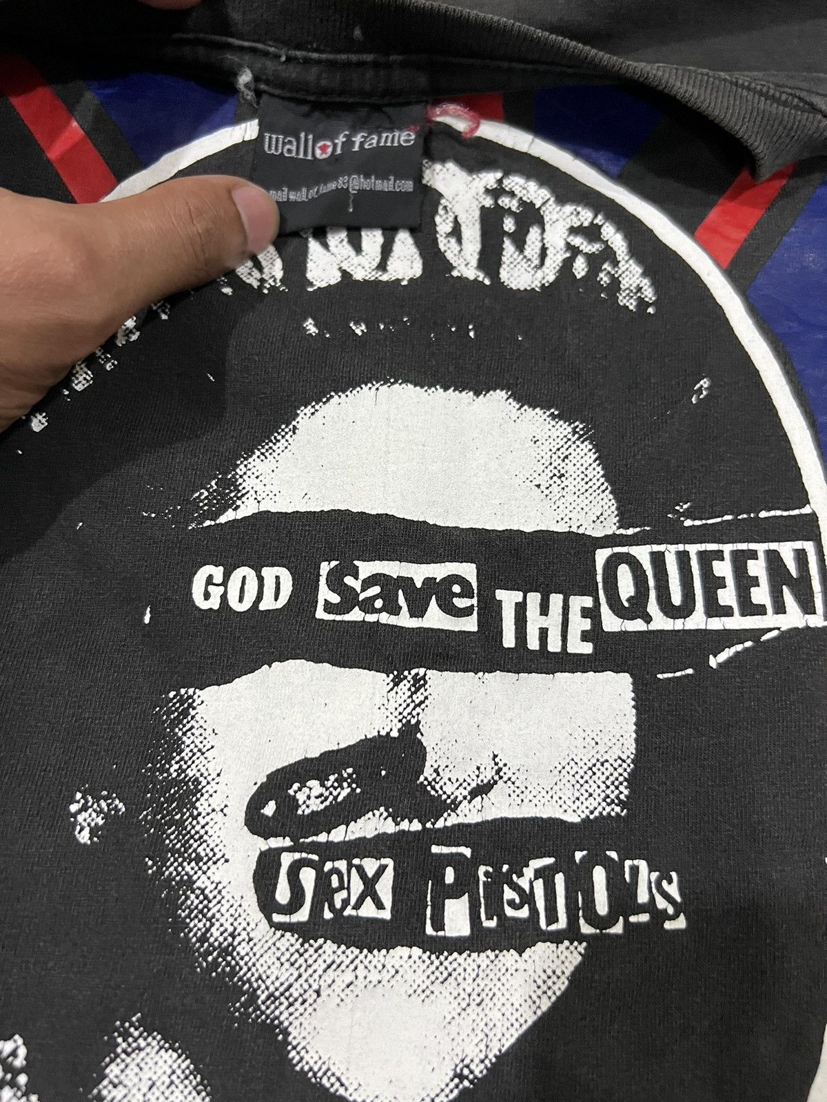 Band Tees × Vintage Vintage 2002 Sex Pistol God Save Queen Single Stitch Shirt Size US L / EU 52-54 / 3 - 6 Thumbnail