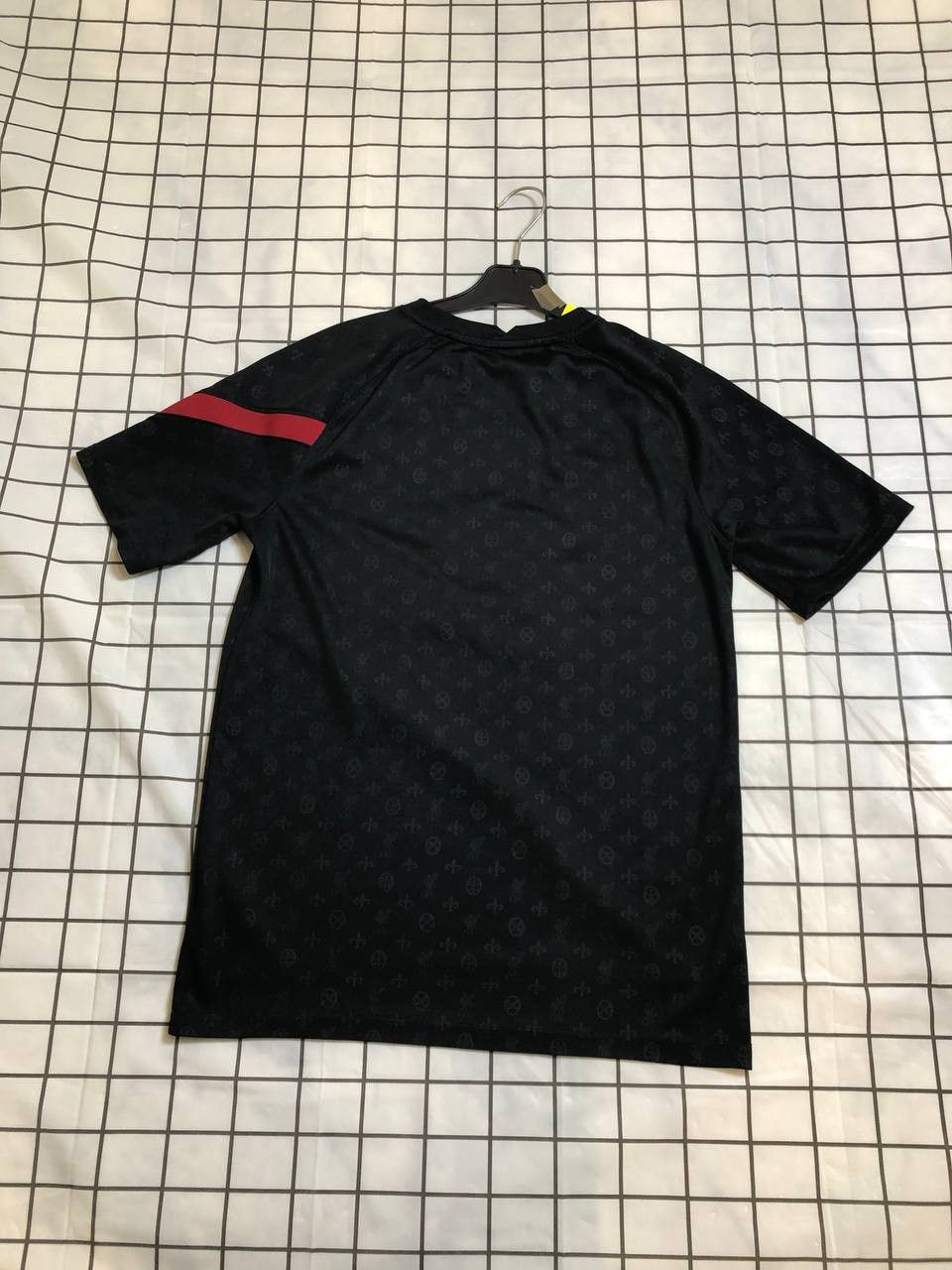 Nike Nike Liverpool Soccer Jersey Training Football Shirt Size US S / EU 44-46 / 1 - 11 Thumbnail