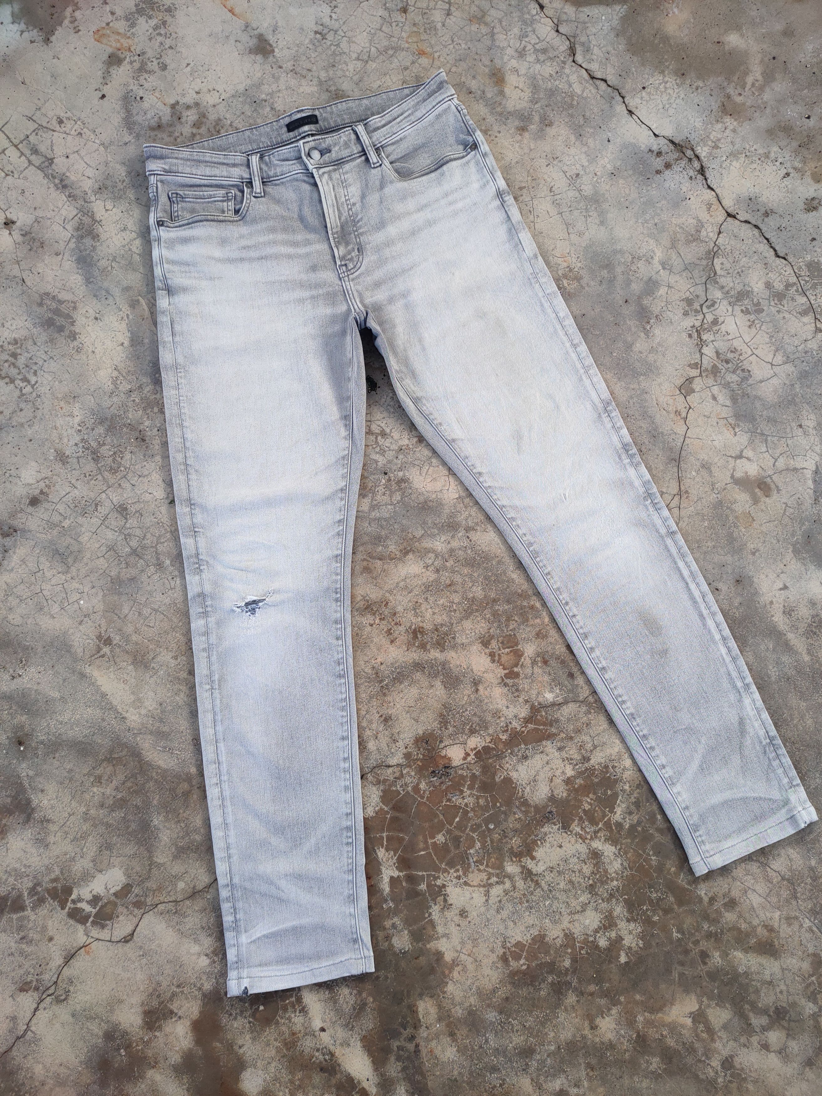 Japanese Brand Vintage skinny japanese faded jean denim pants Size US 33 - 1 Thumbnail