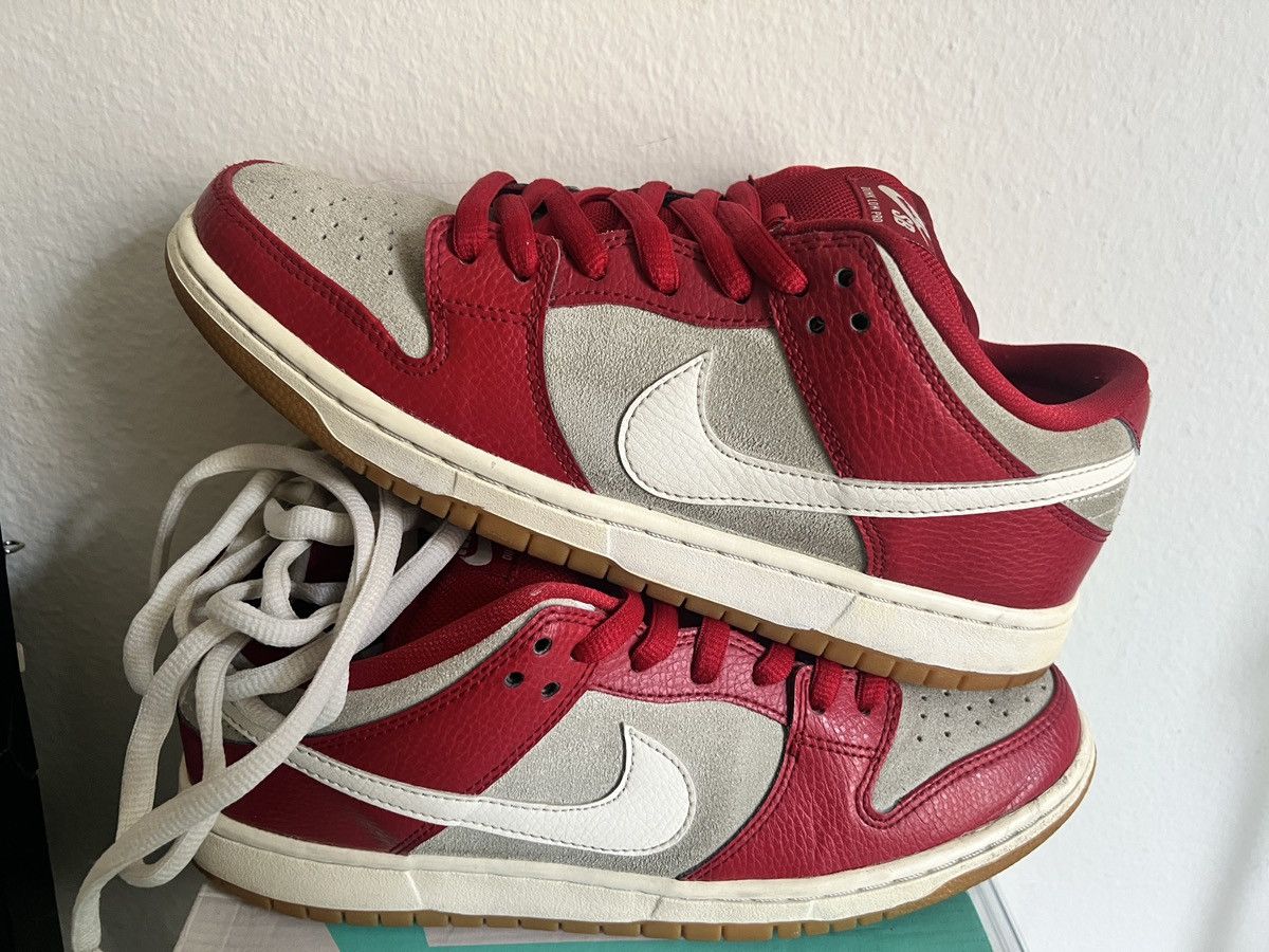 Nike SB Size 9.5 - Nike Dunk Pro SB Low Valentines Day Size US 9.5 / EU 42-43 - 9 Thumbnail