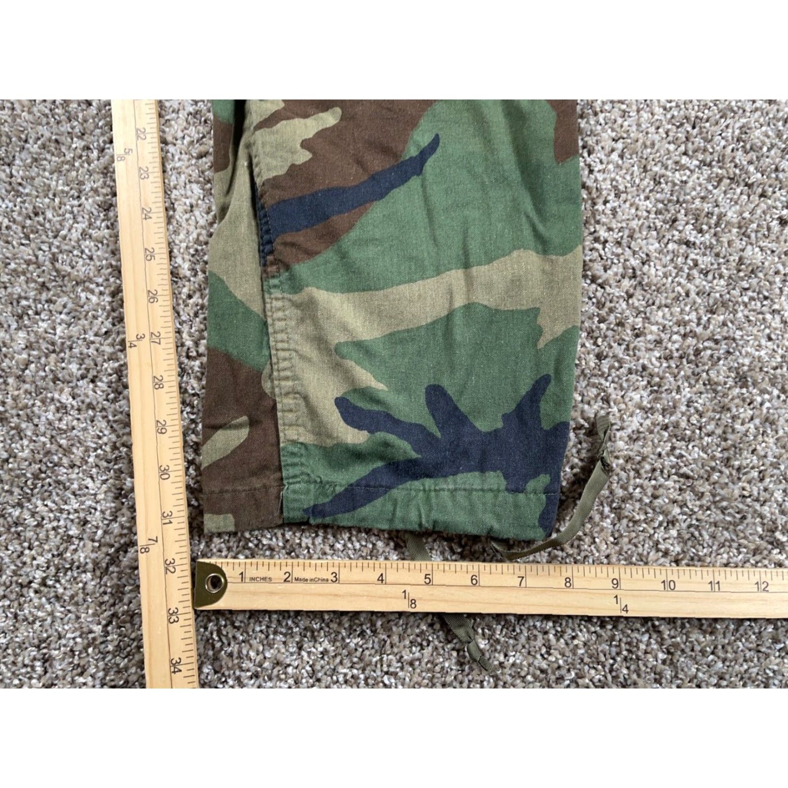 Vintage VT vintage Men's Cargo Pants Medium Long 33x31 Green Woodland Camouflage Army Outdoor 90s Size US 33 - 6 Thumbnail