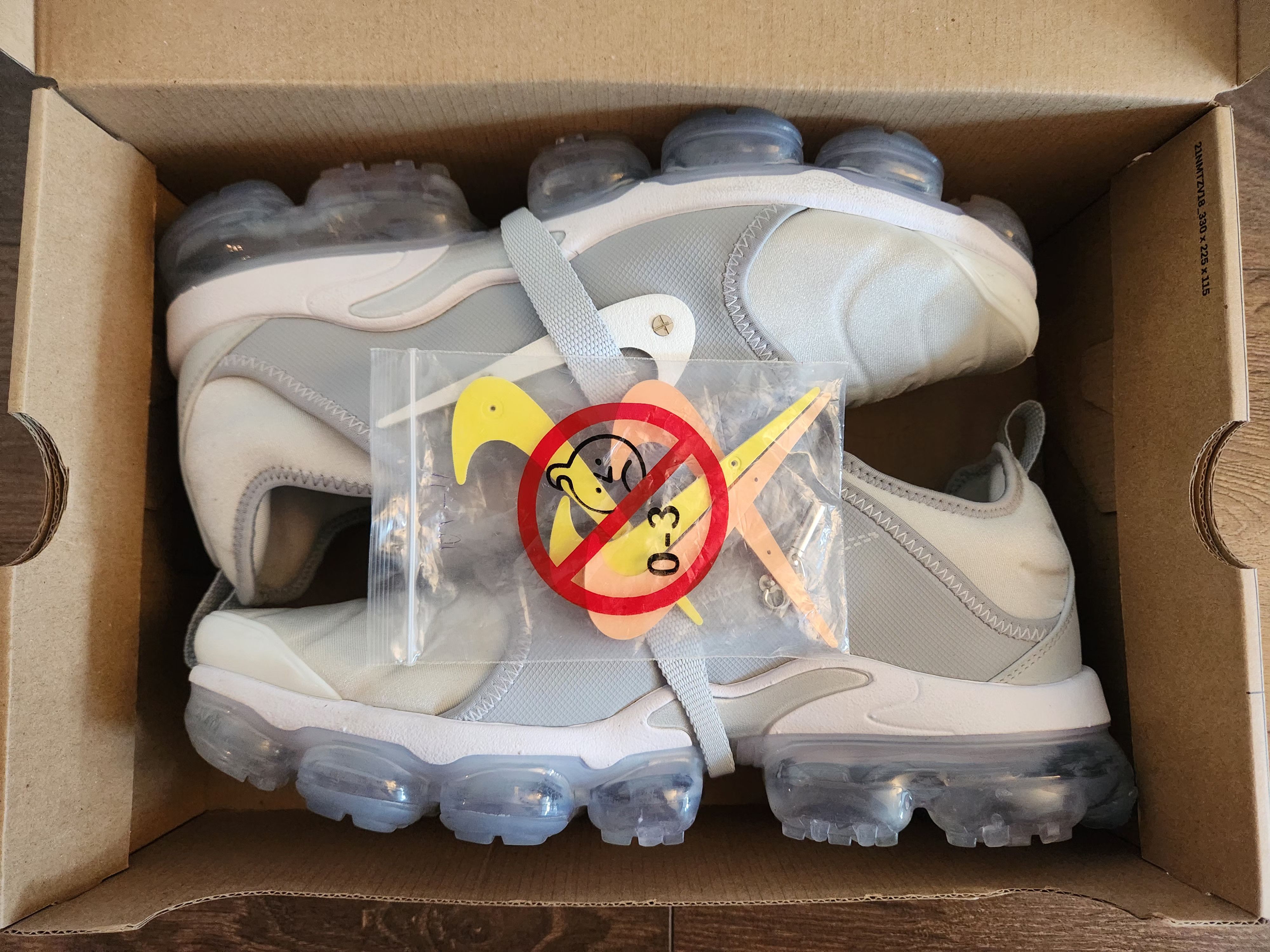 Nike Nike Air VaporMax Plus "Paris Works in Progress" Size US 10.5 / EU 43-44 - 6 Thumbnail