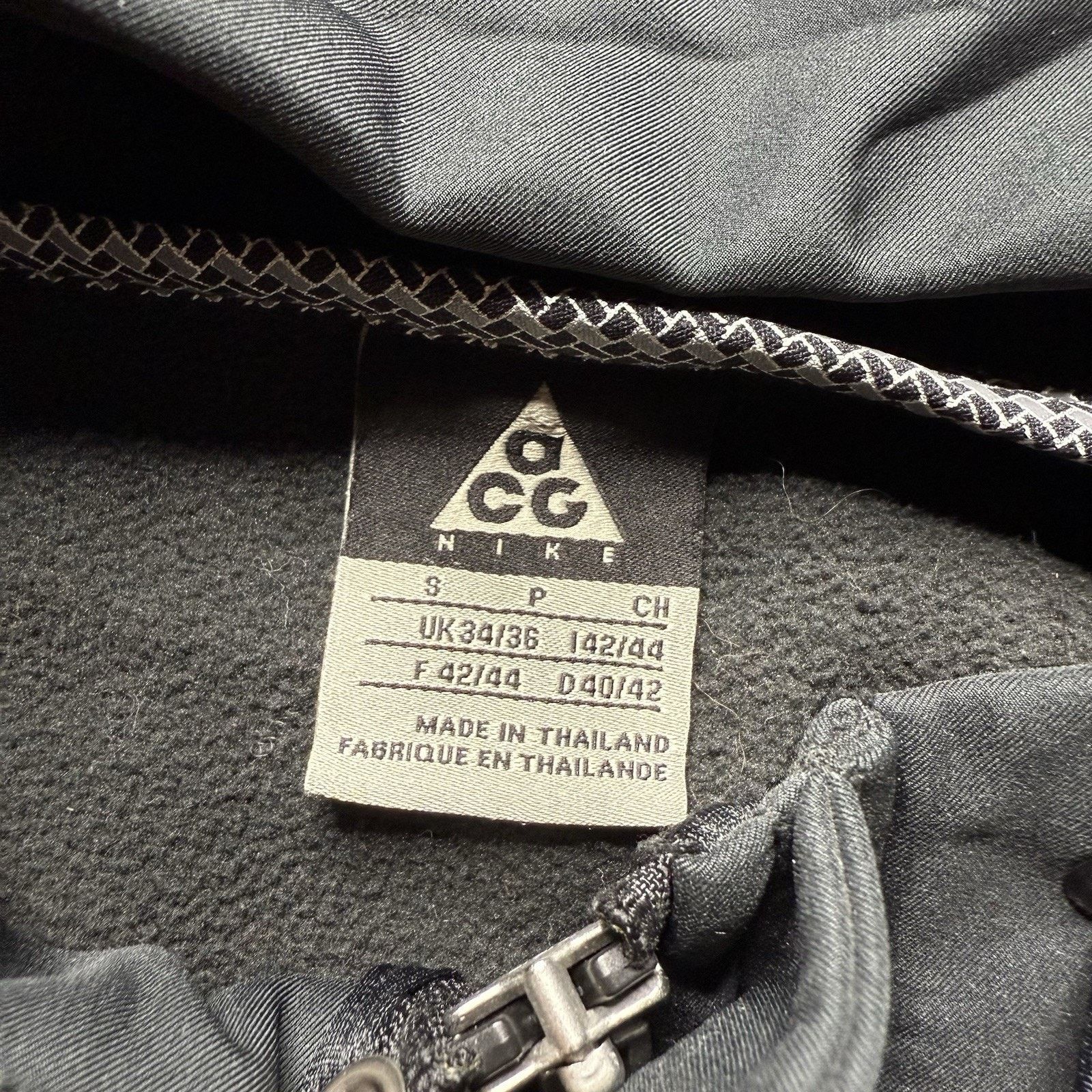 Nike ACG Vintage Nike ACG Softshell Utility Black Hooded Jacket Small Size US S / EU 44-46 / 1 - 6 Thumbnail