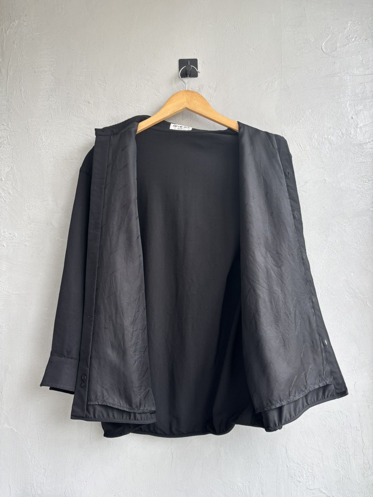 Balenciaga Balenciaga SS2021 Rayon oversized shirt Size US M / EU 48-50 / 2 - 5 Thumbnail