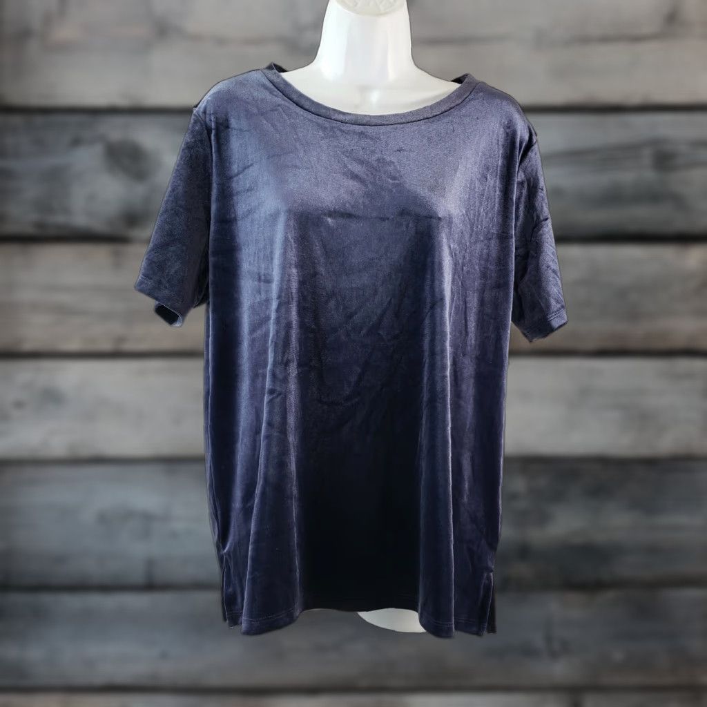 Old Navy Old Navy Velvet Tee Women's L Blue Short Sleeve Shirt - Solid, Round Neck, Polyester Blend, Basic Style, T-Shirt, Regular, Womens, 90s none? Size 36" / US 14 / IT 50 - 1 Thumbnail