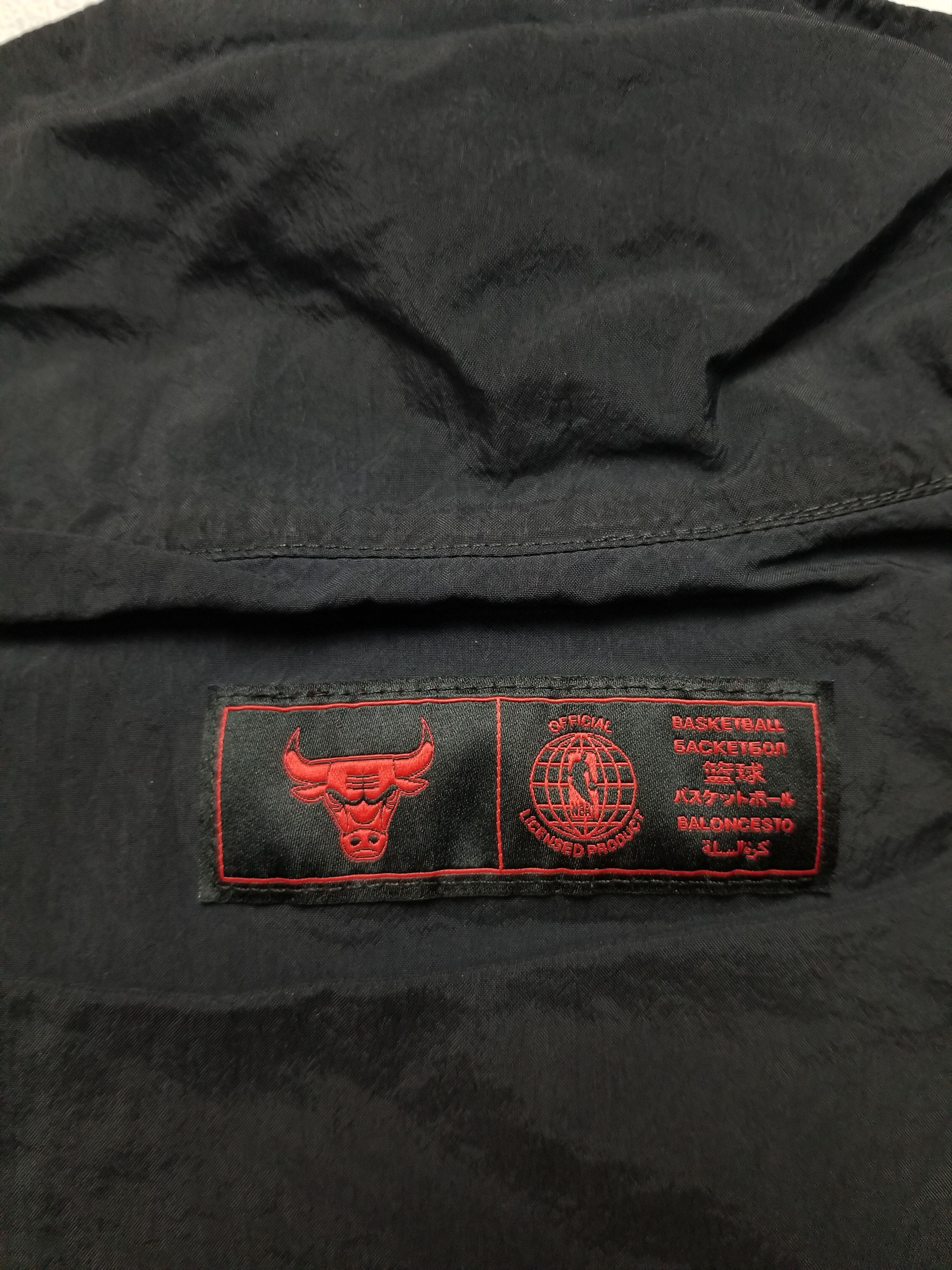 Nike NIKE NBA CHICAGO BULLS WOMEN'S TRACKJACKET ANORAK 1/2 ZIP Size S / US 4 / IT 40 - 3 Thumbnail