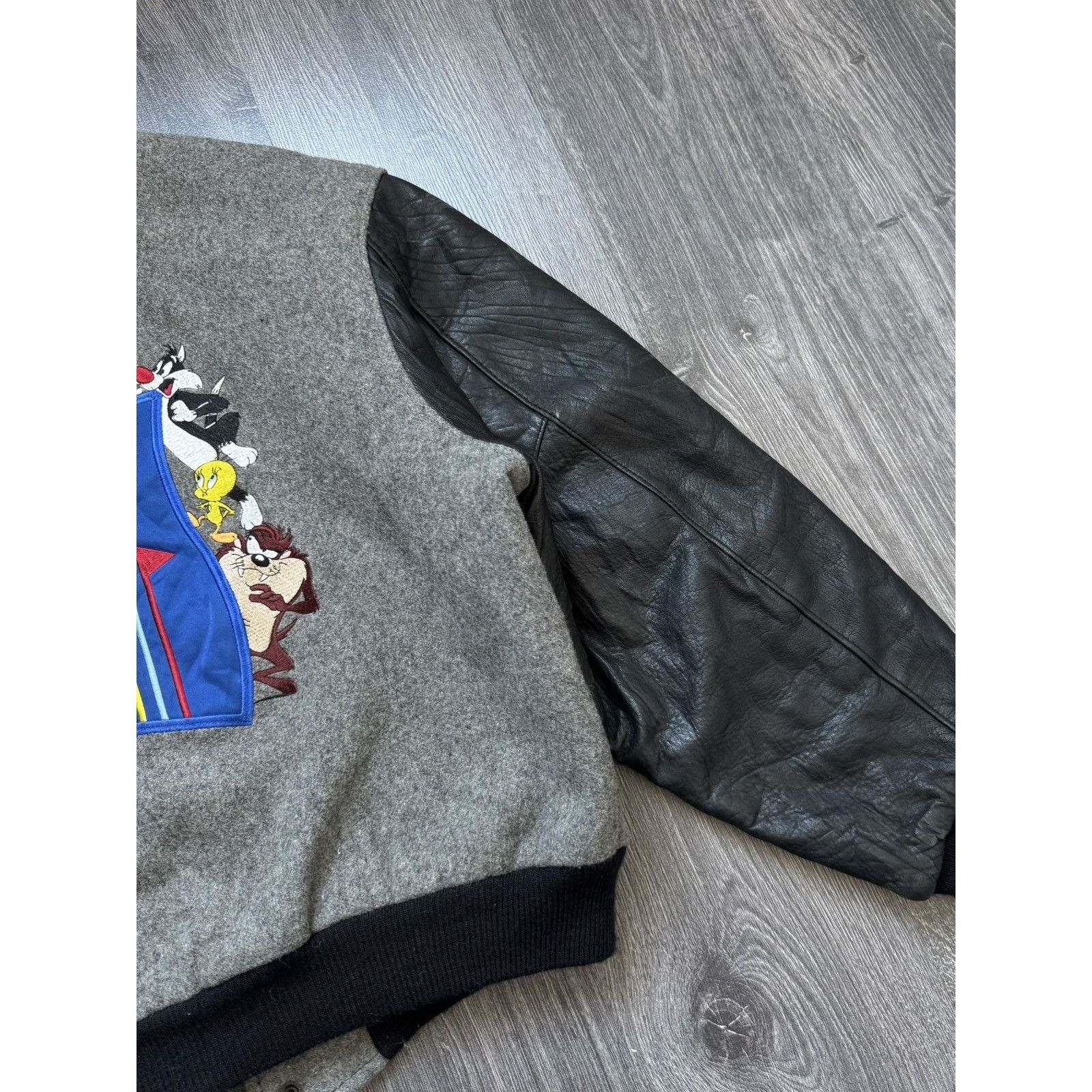Warner Bros 90s Vintage Looney Tunes Squad Jacket Size US M / EU 48-50 / 2 - 8 Thumbnail