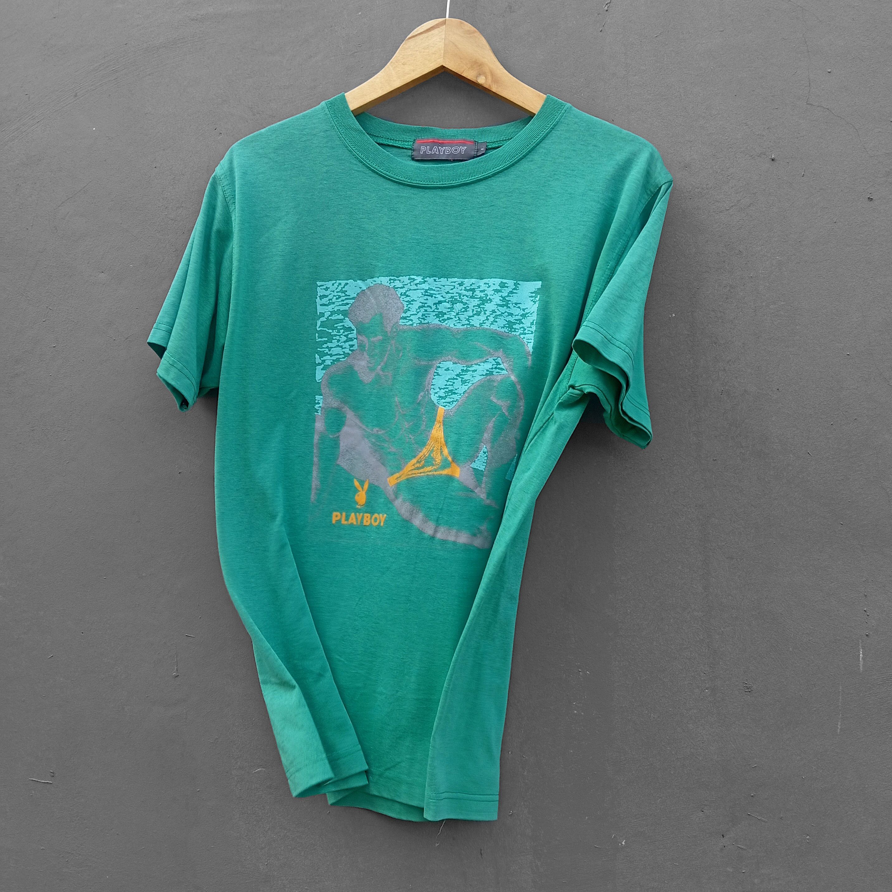 Playboy Vintage playboy beach boys t shirt Size US L / EU 52-54 / 3 - 7 Thumbnail