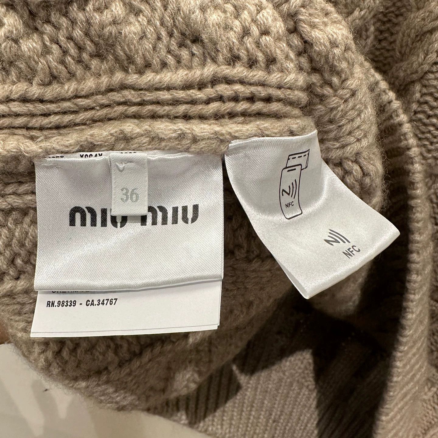 Miu Miu MIU MIU apr778 Cashmere ChunkyKnit Logo Sweater 36 Size XS / US 0-2 / IT 36-38 - 4 Thumbnail