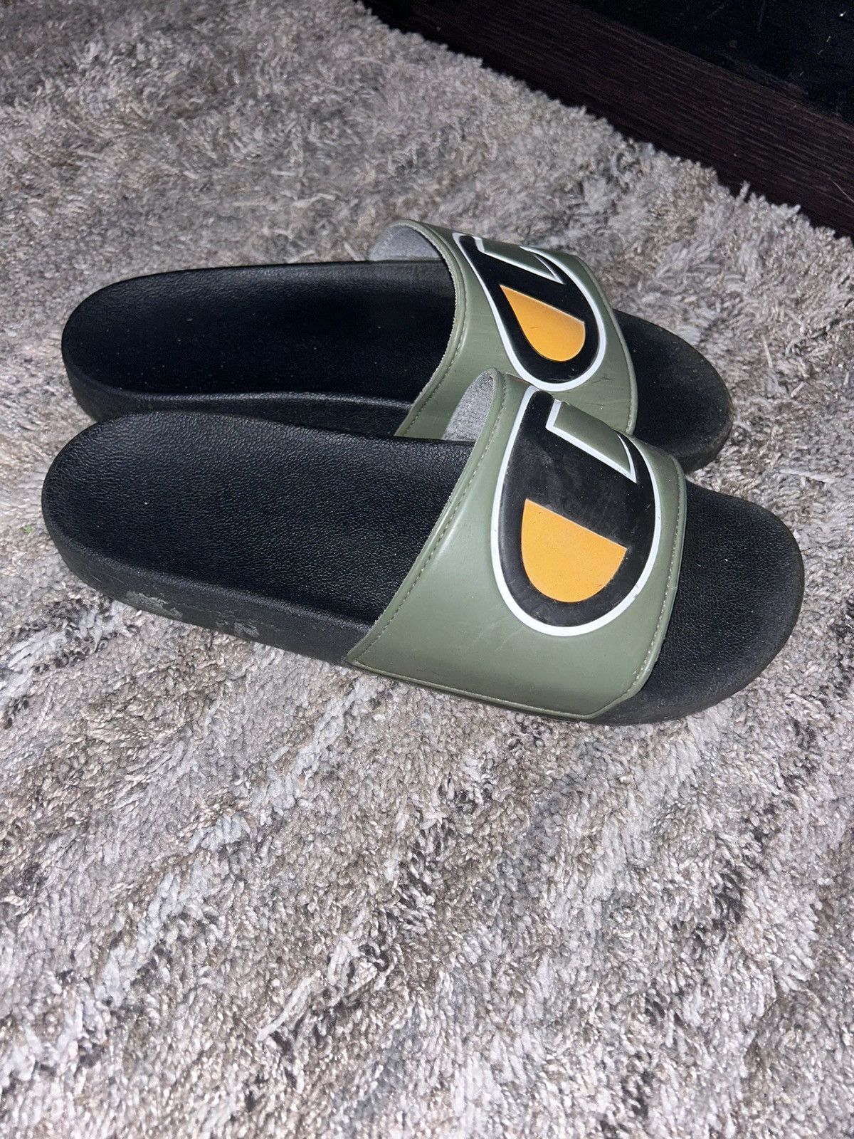 Champion Champion slides Size US 10 / EU 43 - 2 Thumbnail