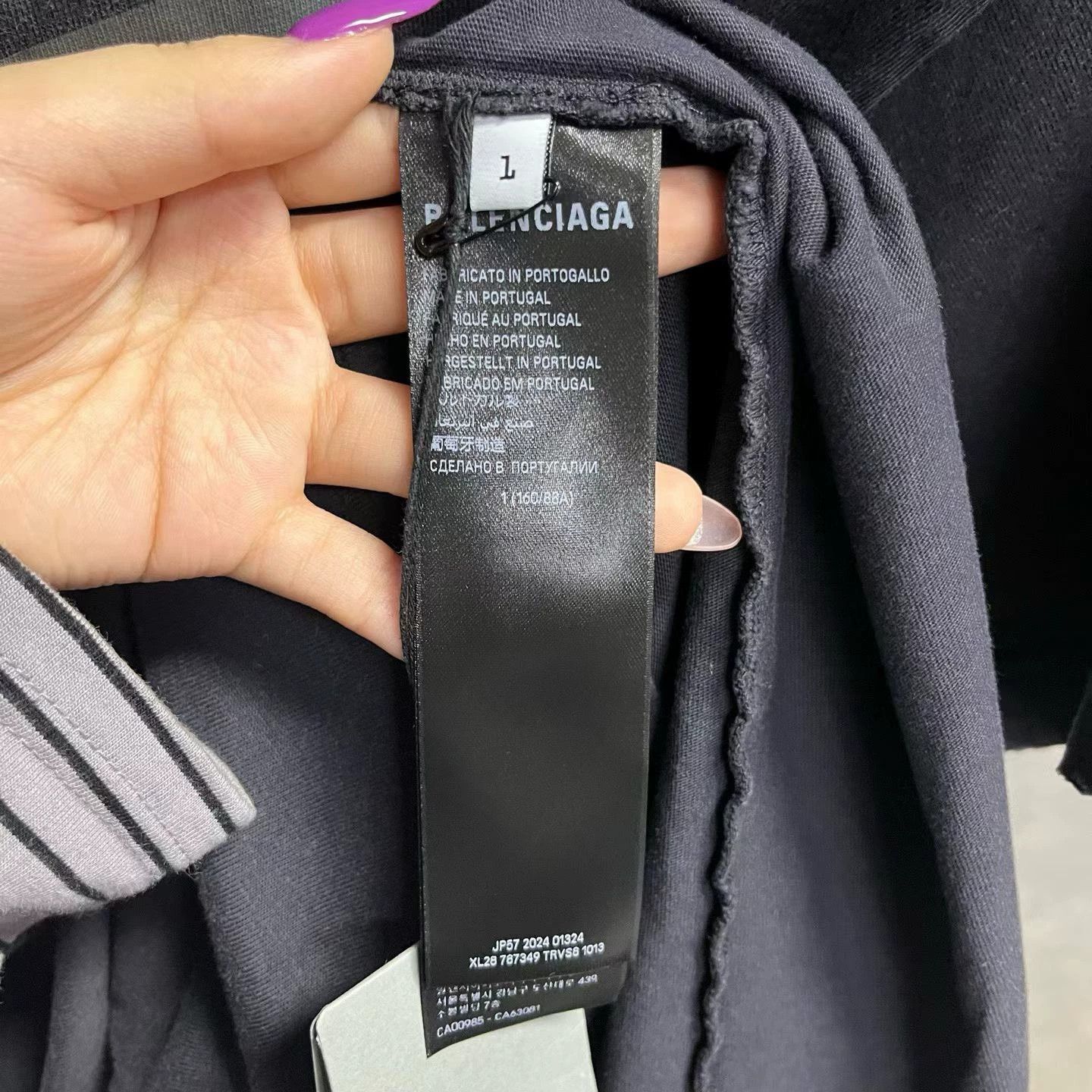 Balenciaga balenciaga oversized graphic t-shirt charcoal gray Size US S / EU 44-46 / 1 - 3 Thumbnail
