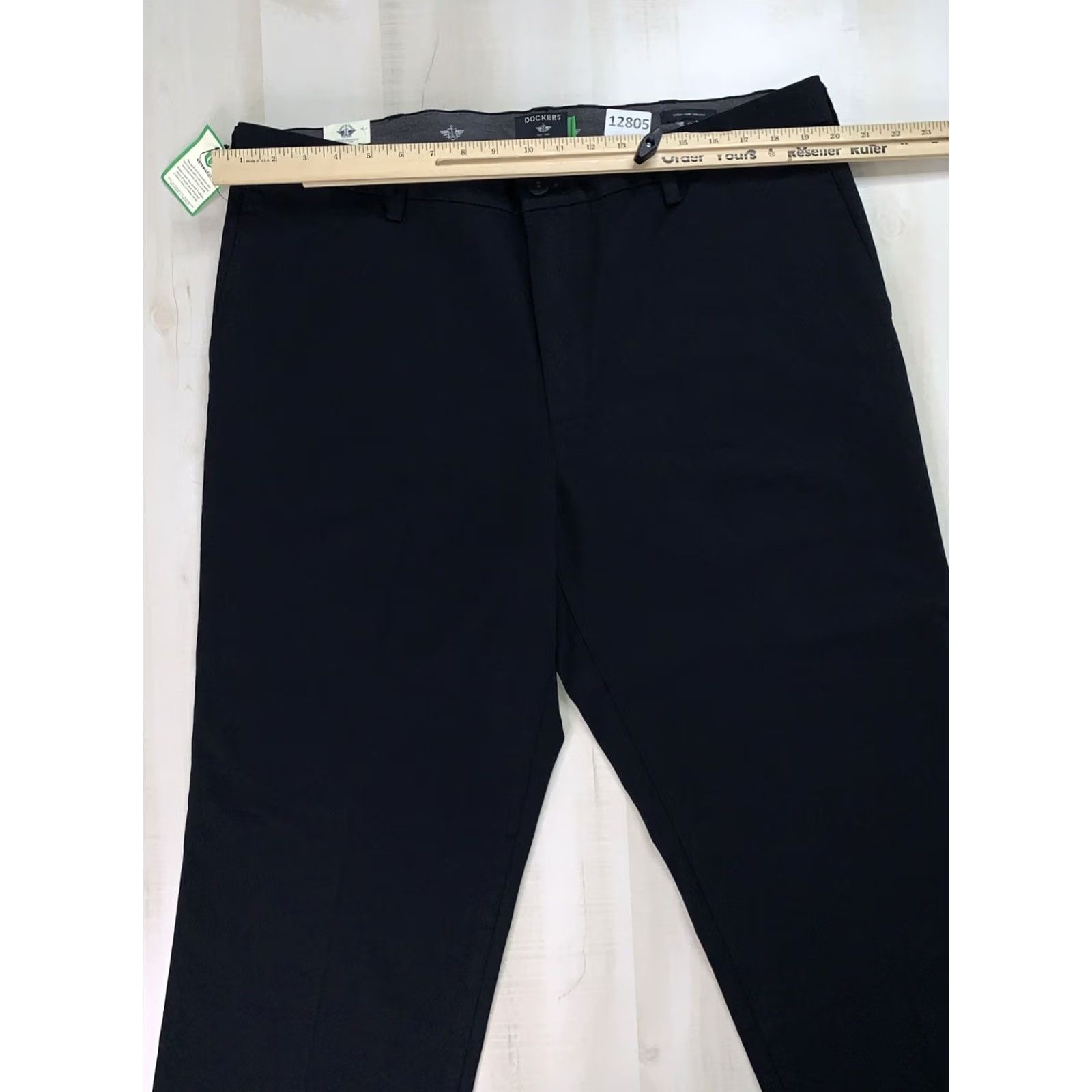 Dockers Dockers Signature Iron Free Khaki Classic Fit Straight Leg Pants 40x32 Black NWT Mens Pants Size US 40 / EU 56 - 4 Thumbnail