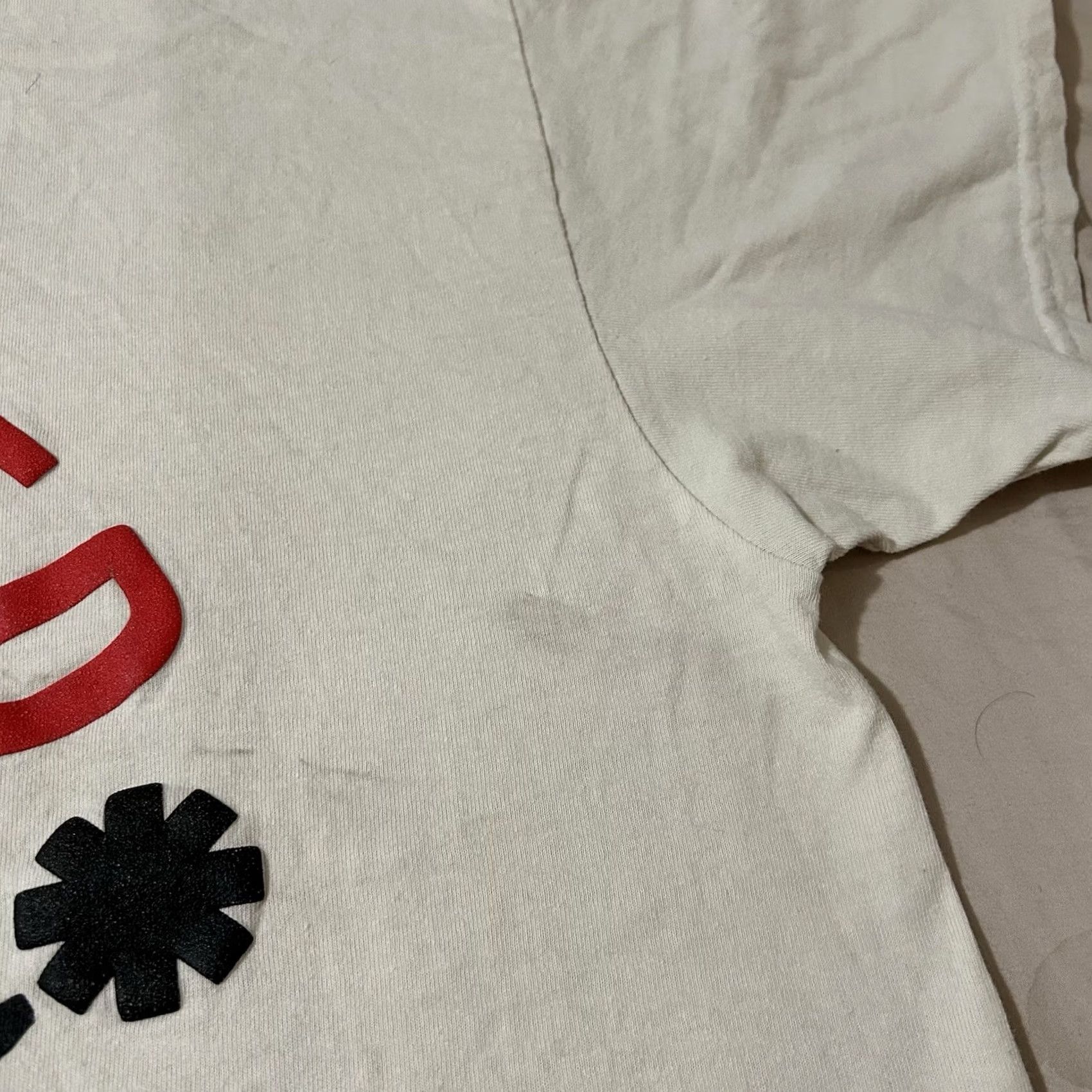 Vintage Red Hot Chili Peppers Unlimited Love World Tour 2022 Shirt XL White Mens T-Shirt Size US XL / EU 56 / 4 - 4 Thumbnail