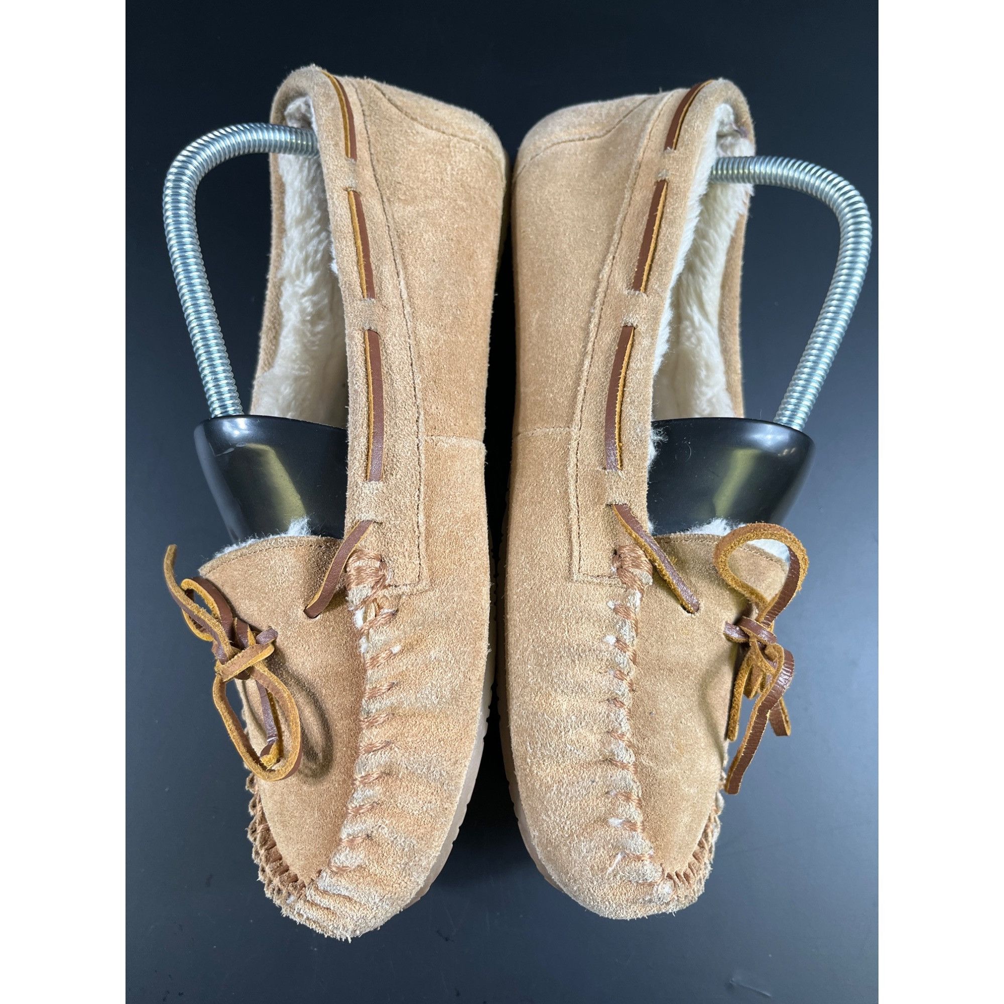 Minnetonka Minnetonka SKU 7672 Womens Moccasins Sheepskin Lined Slip On Size US 10 / IT 40 - 2 Thumbnail